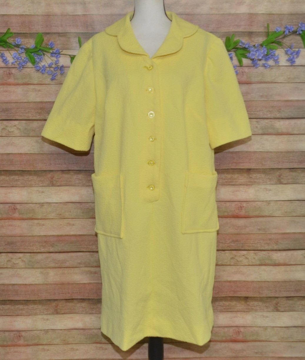 VTG Retro Mod XL 1X Handmade Housecoat Shift Dress Butter Yellow Patch Pocket