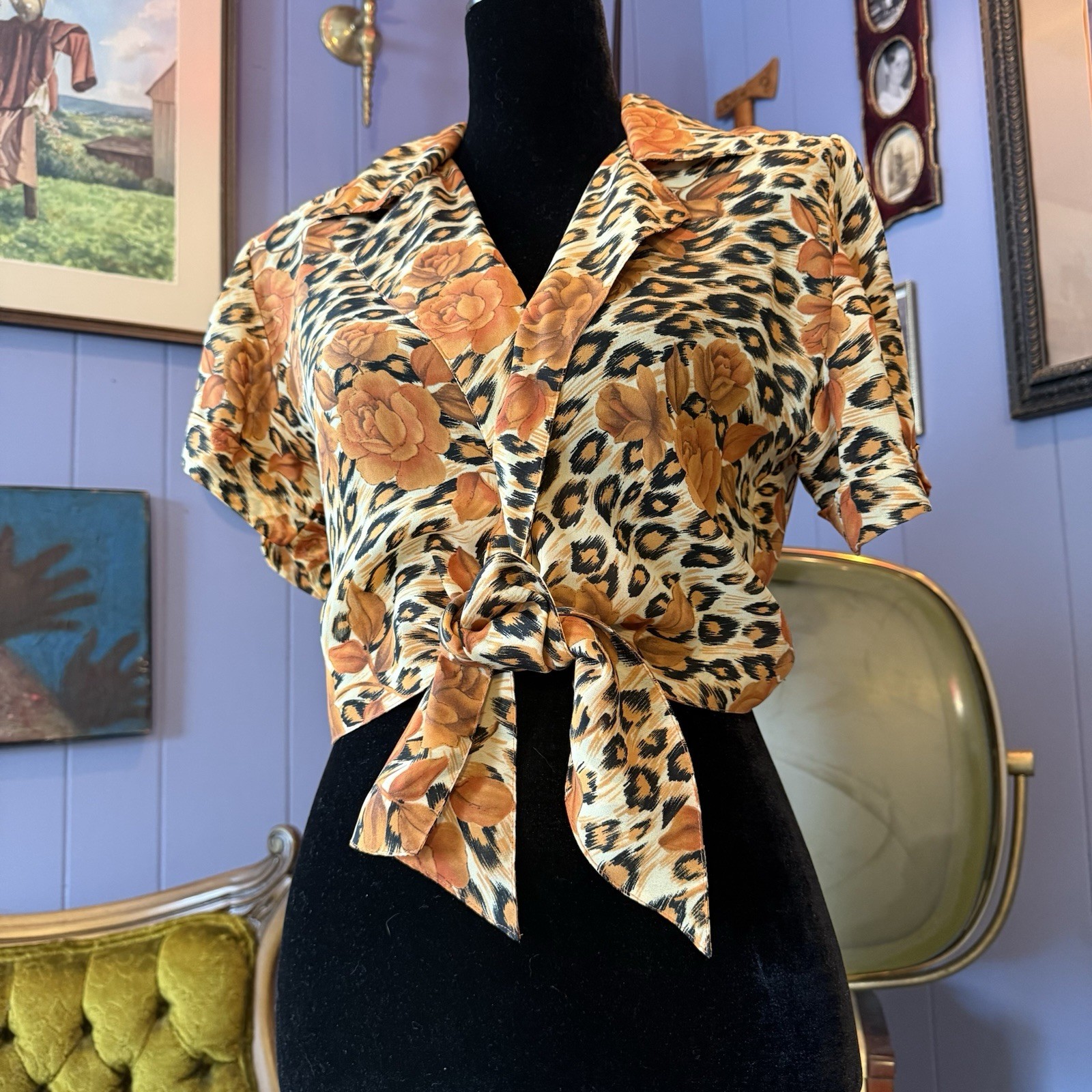 Vintage 80s/90s Taurus II Leopard And Rose Print Wrap Shirt Size M/L