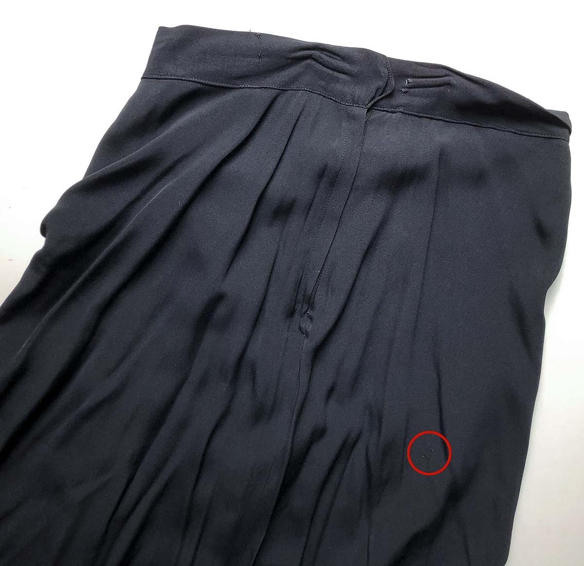 Vintage elegant 30s – 40s Black Rayon Crepe Wrap Sarong Skirt w/pin waist 27
