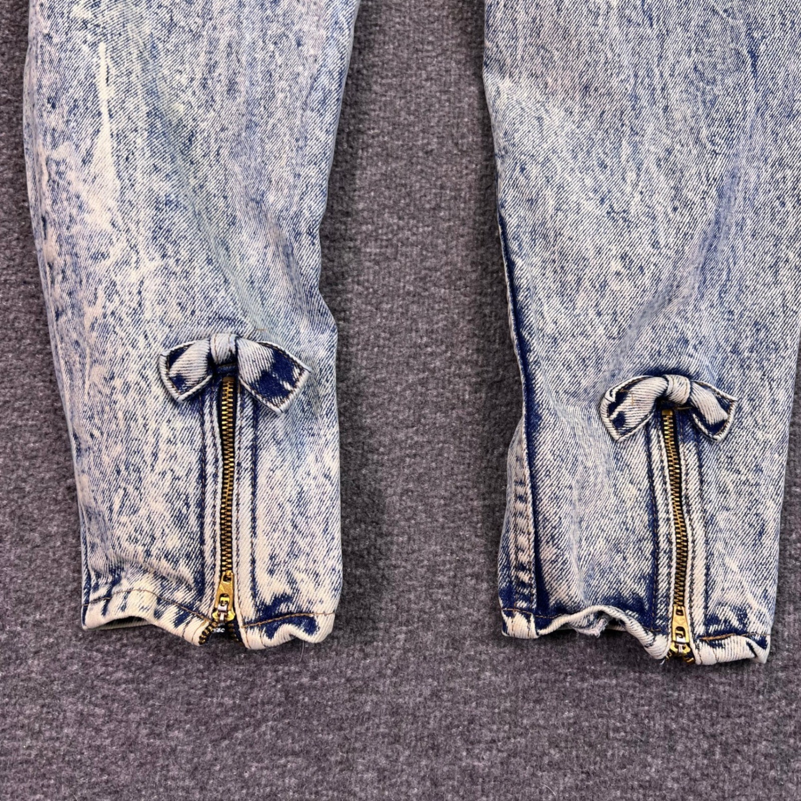 VTG 80s Jordache Jeans Womens 27×27 Acid Wash High Rise Ankle Zip Bows Western