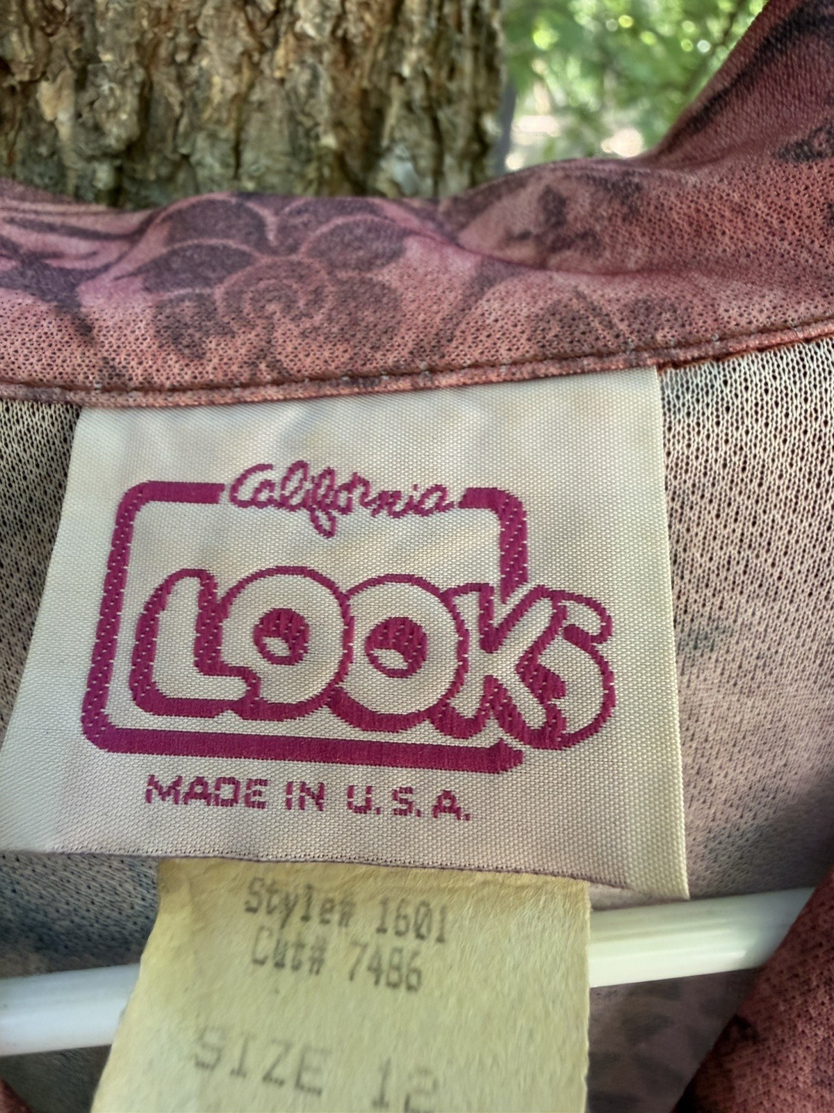 Cool Vintage dress with tie by California Looks in good condition