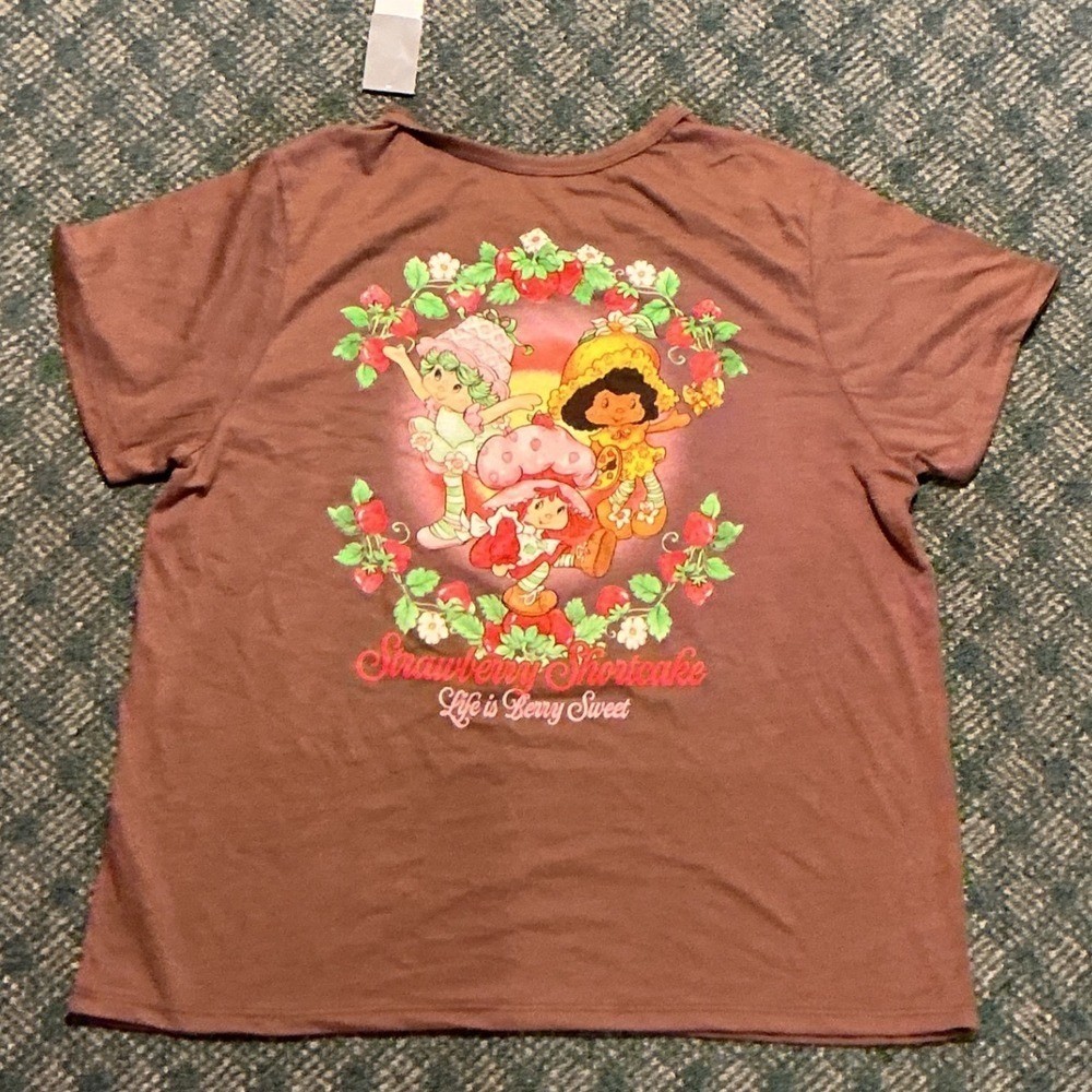 Strawberry Shortcake Graphic Tee Women XXL Nutmeg NEW Berry Sweet Retro T-Shirt