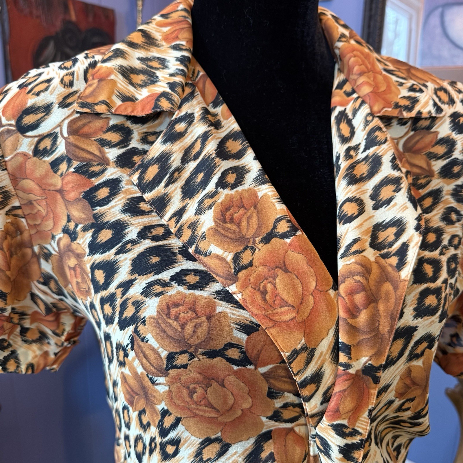 Vintage 80s/90s Taurus II Leopard And Rose Print Wrap Shirt Size M/L