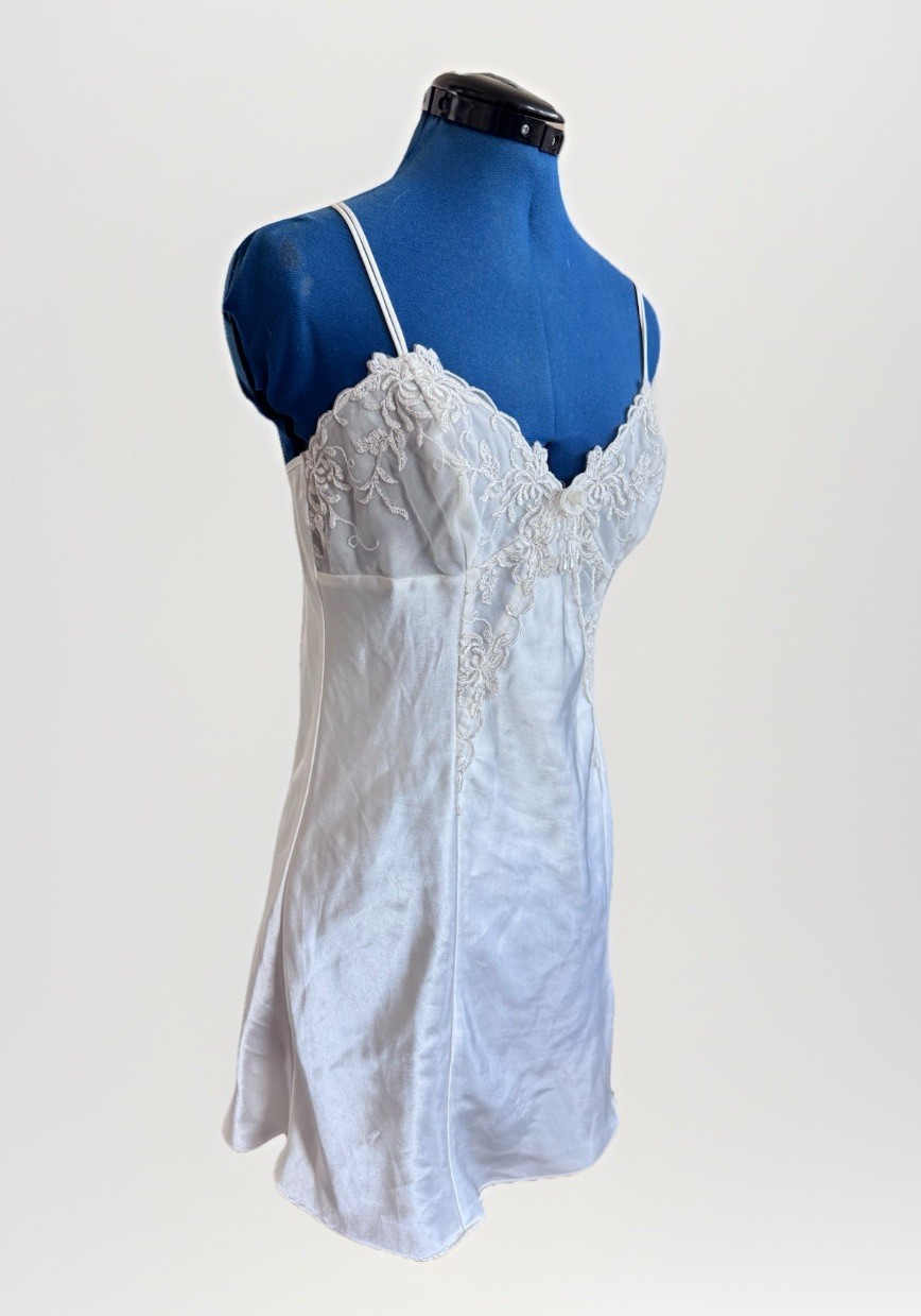 Vintage 90s LA Intimates Belle White Whimsy Fairy Lace Lingerie Slip Dress