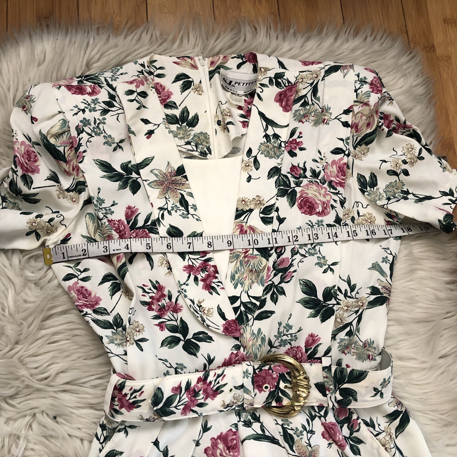 Vintage 70s 80s S.L. Petites Floral Chelsea Belted Short Sleeves White Dress 8