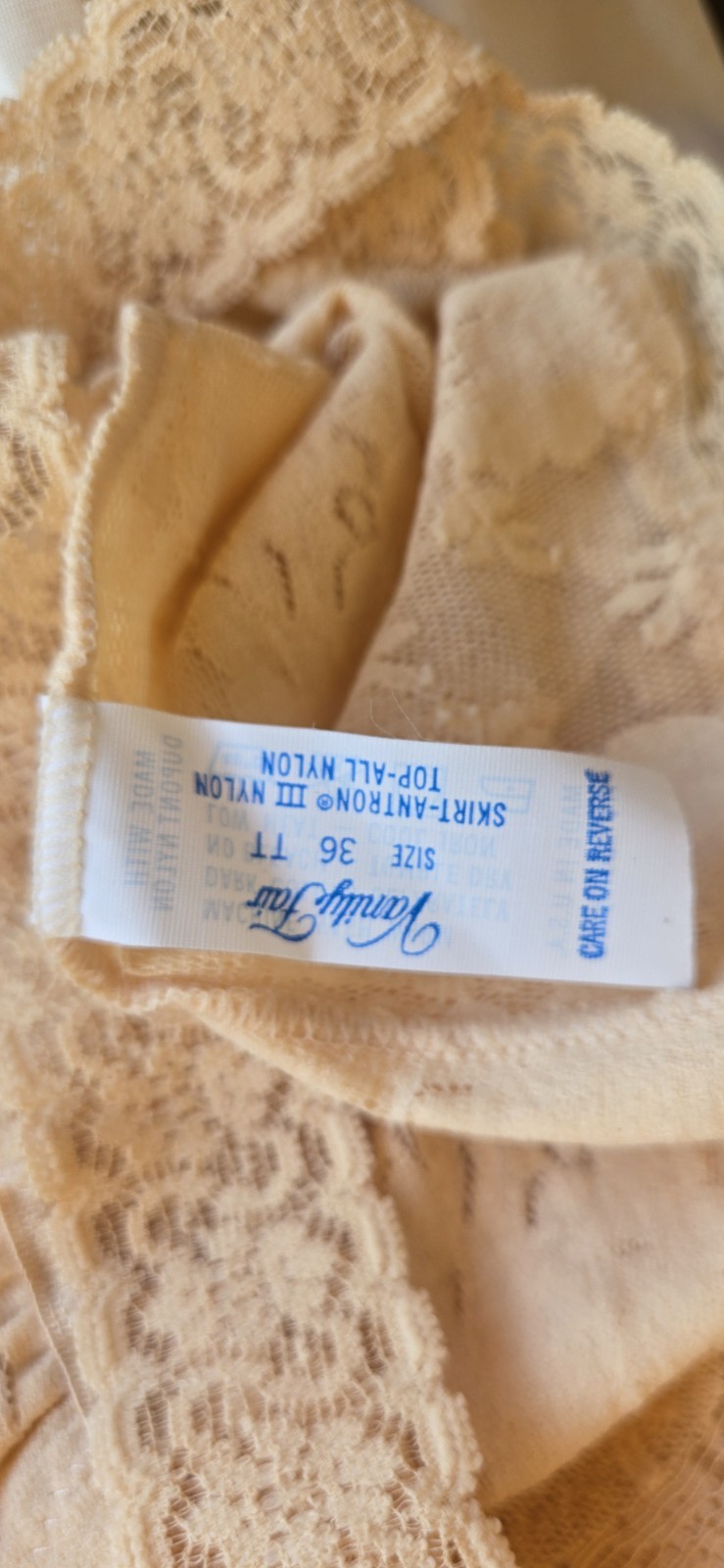 1960s VANITY FAIR Beige Stretch Bodice Nylon Dress Slip With Lace Trim Size 36