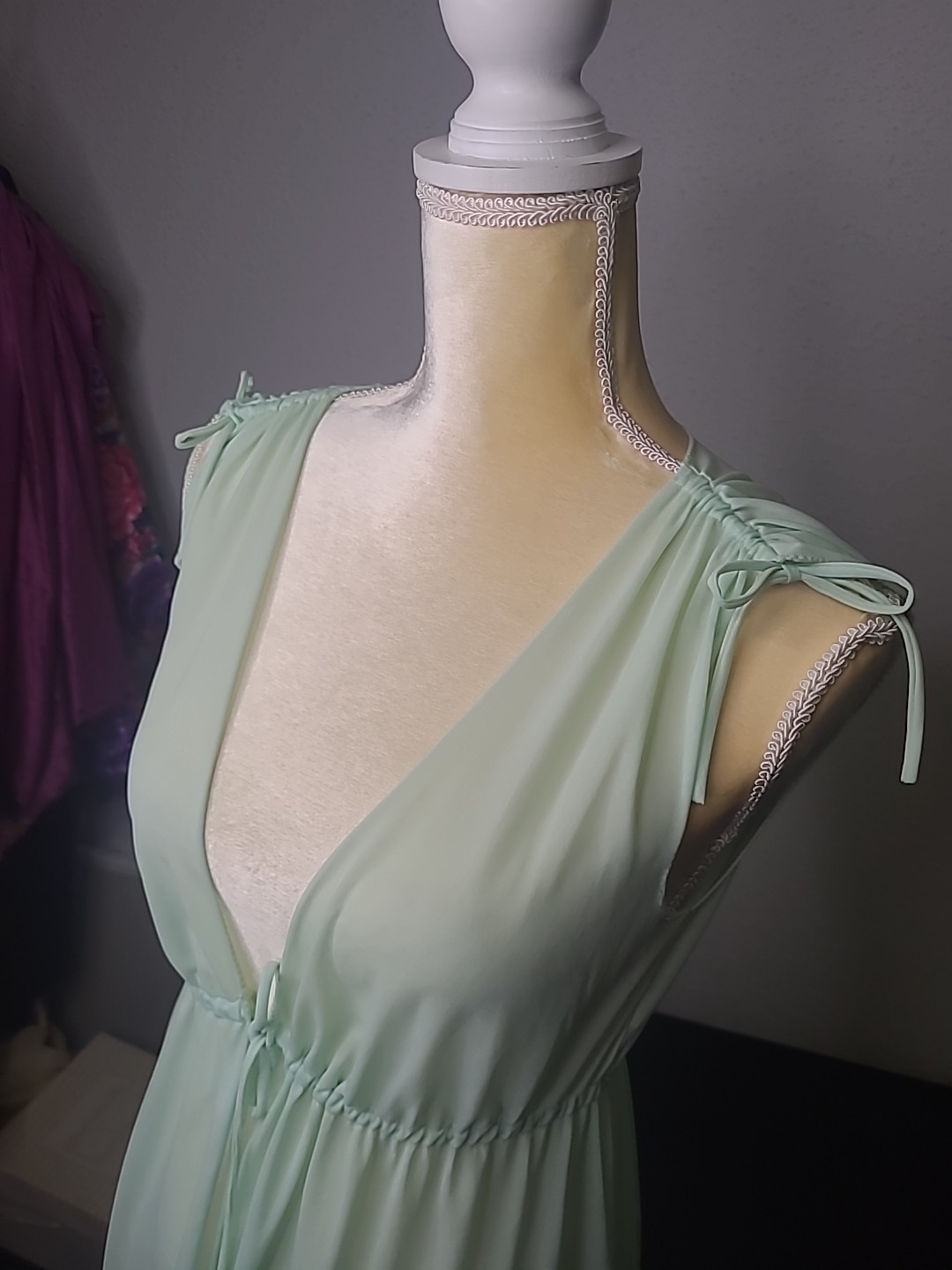 Vintage Vassarette 1970s Crepelon Sheer Nylon Slip Nightgown Long Maxi Pinup