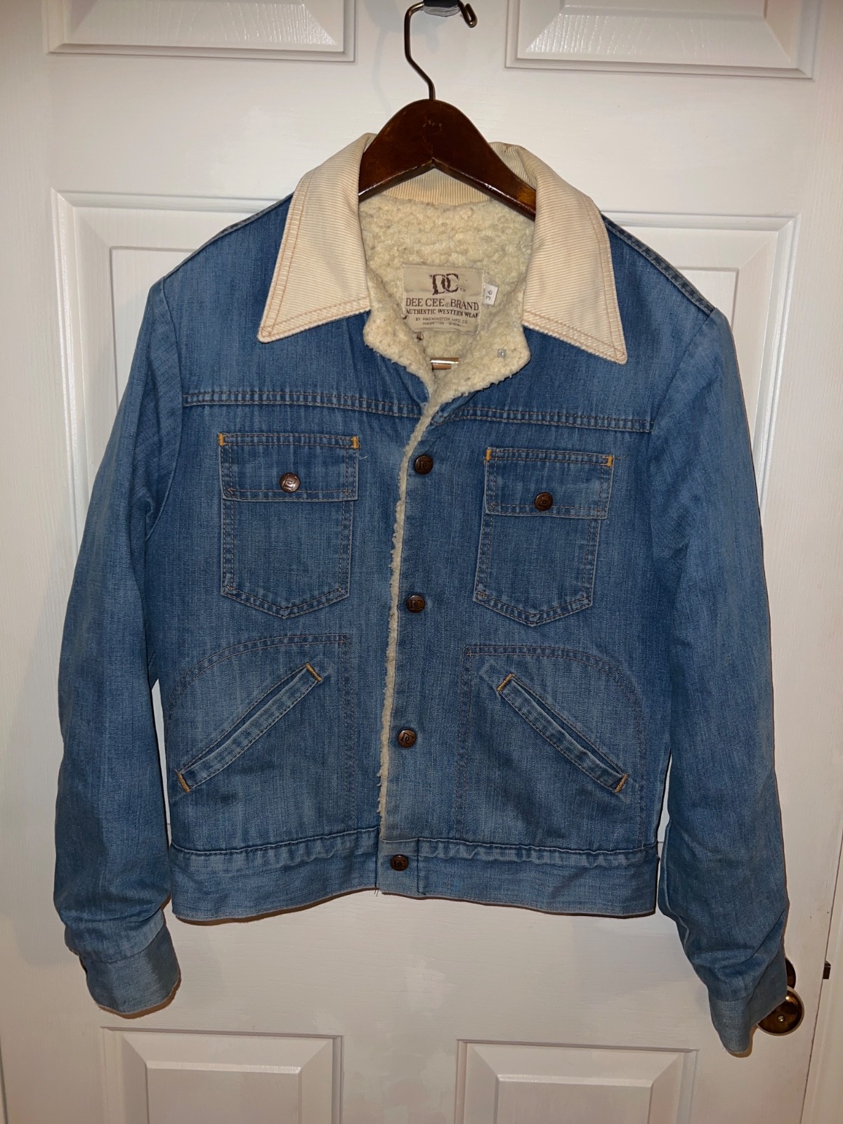 VTG DEE CEE Women ‘s 70’s Authentic Denim Sherpa Lined Trucker Jacket Size 36