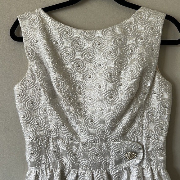 Vintage 1960’s Elinor Gay Lamé Silver / White Dress