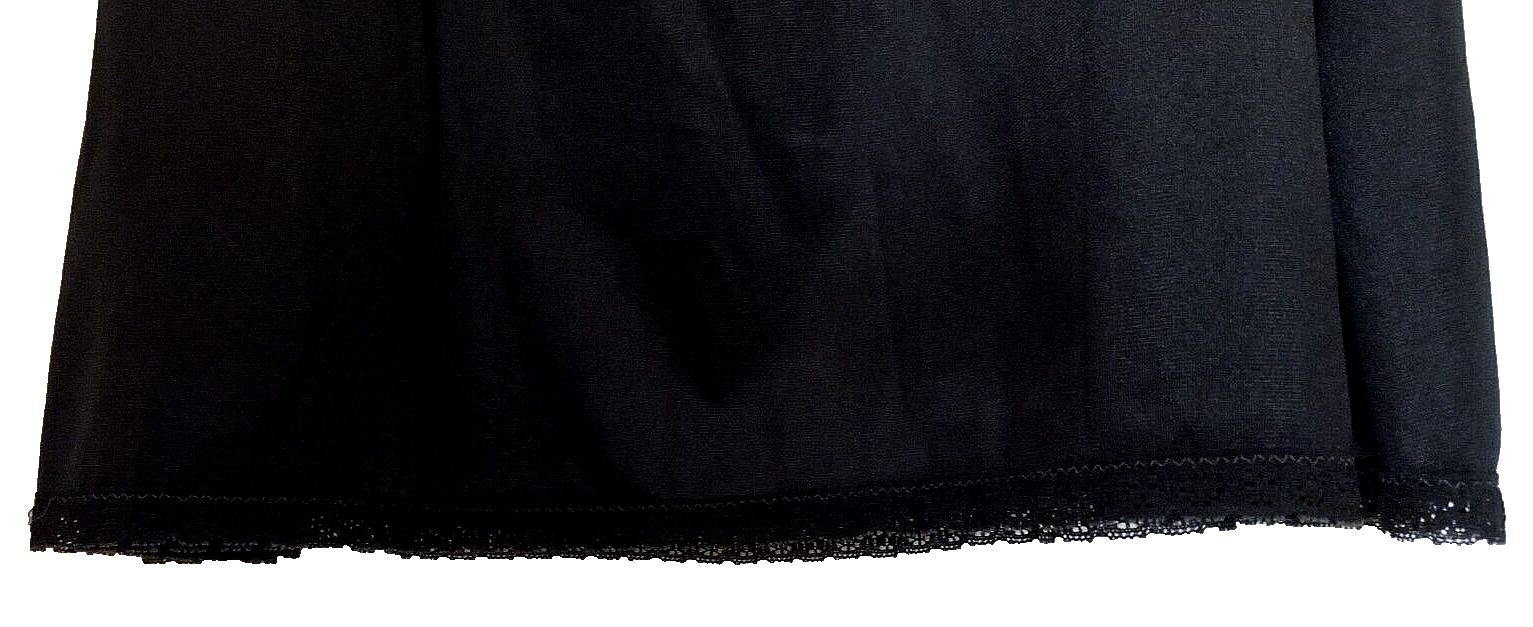 Greenco Maid nylon tricot solid black half slip M(6)