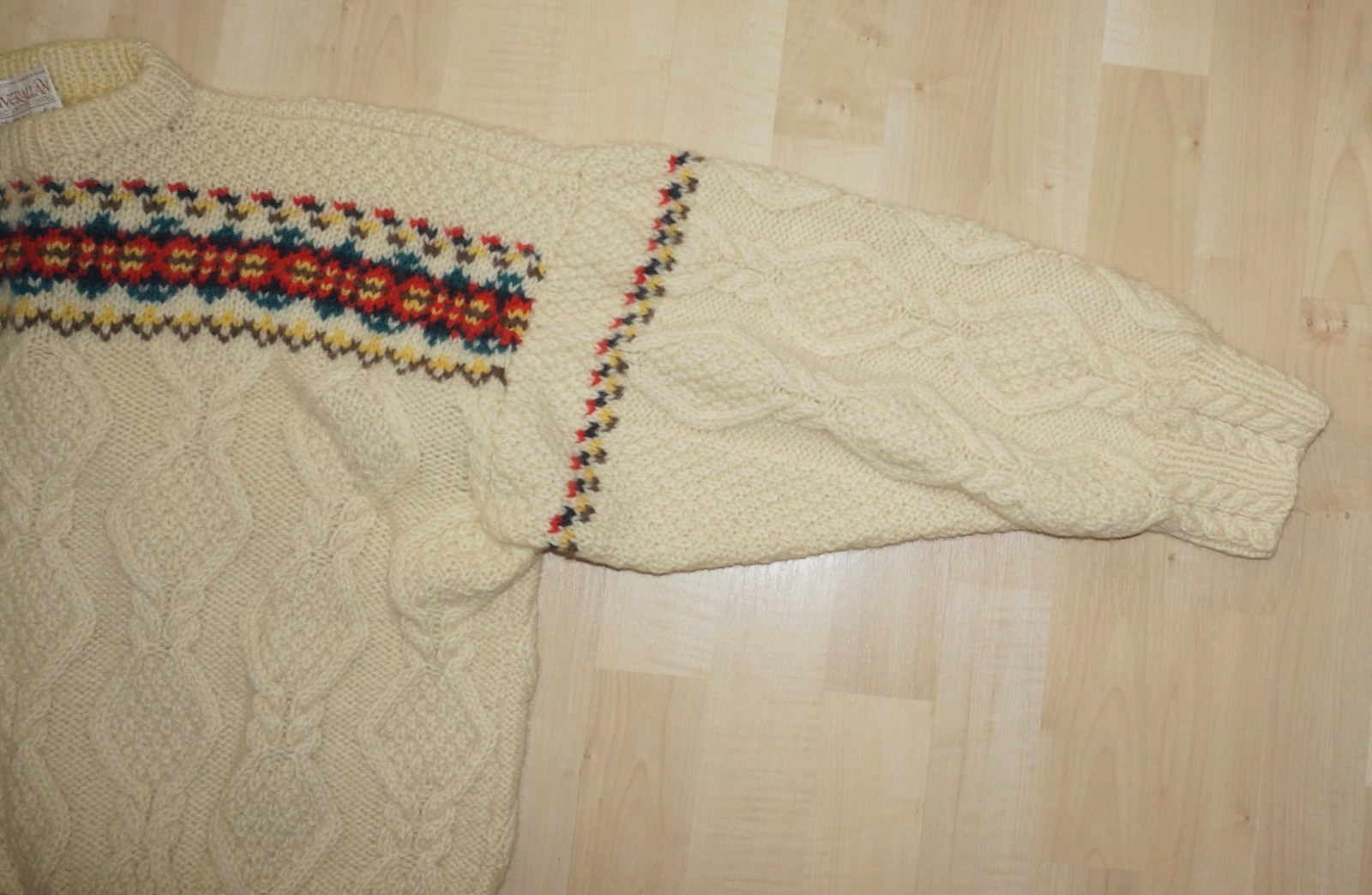 70’s Vintage INVERALLAN Cream & Multicolor 100% Scottish Wool Knit Sweater M/L