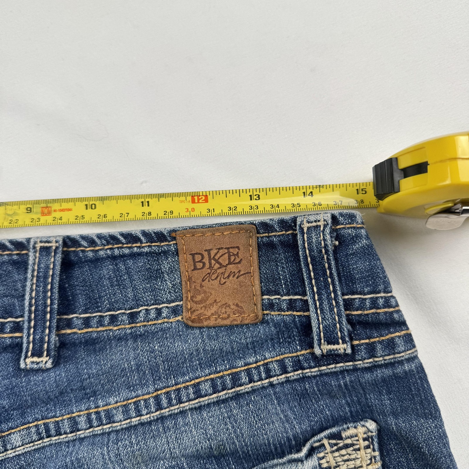 BKE Denim Shorts Womens 28 Blue Rolled Cuff Embroidered Pockets Casual