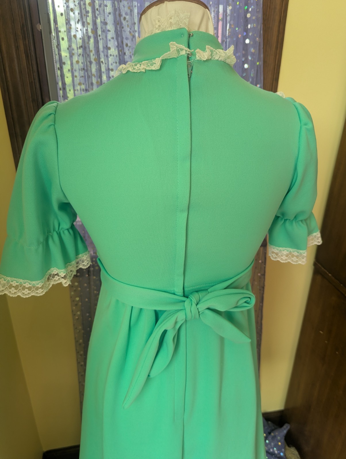 Vintage 70’s Victorian Cameo Mint Green Polyester Puff Sleeve Mini Dress Size XS