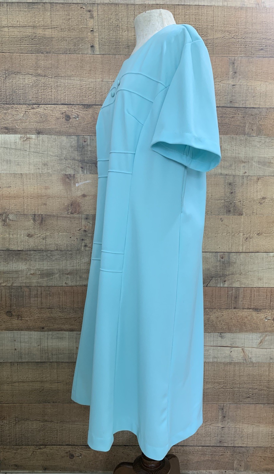 Vintage 1960s 1970s light Blue Polyester Belted Dress 48” Bust /44” Waist