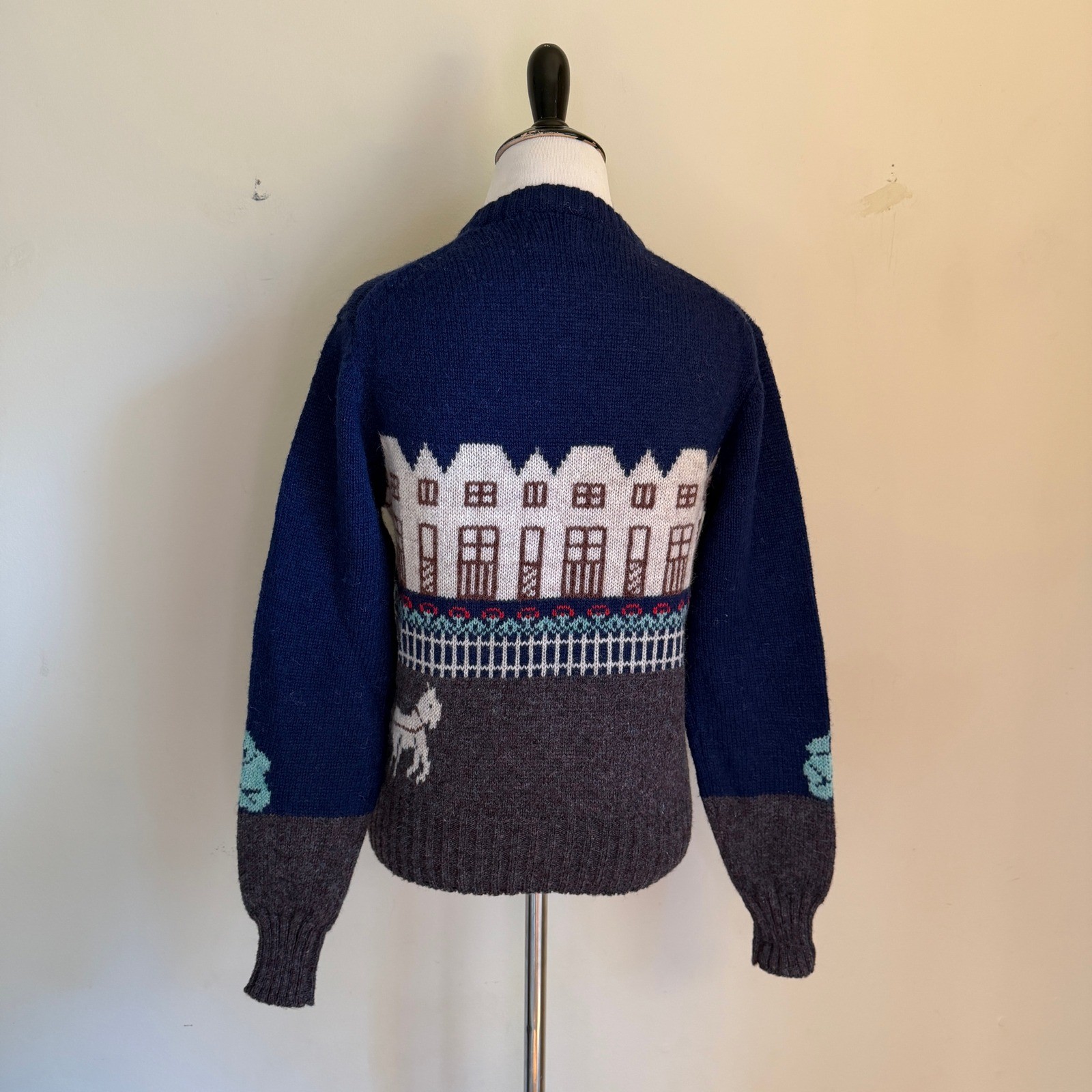 Woolrich Knits 9713 Womens S NWT Street Scene Wool Sweater Navy Gray Vintage