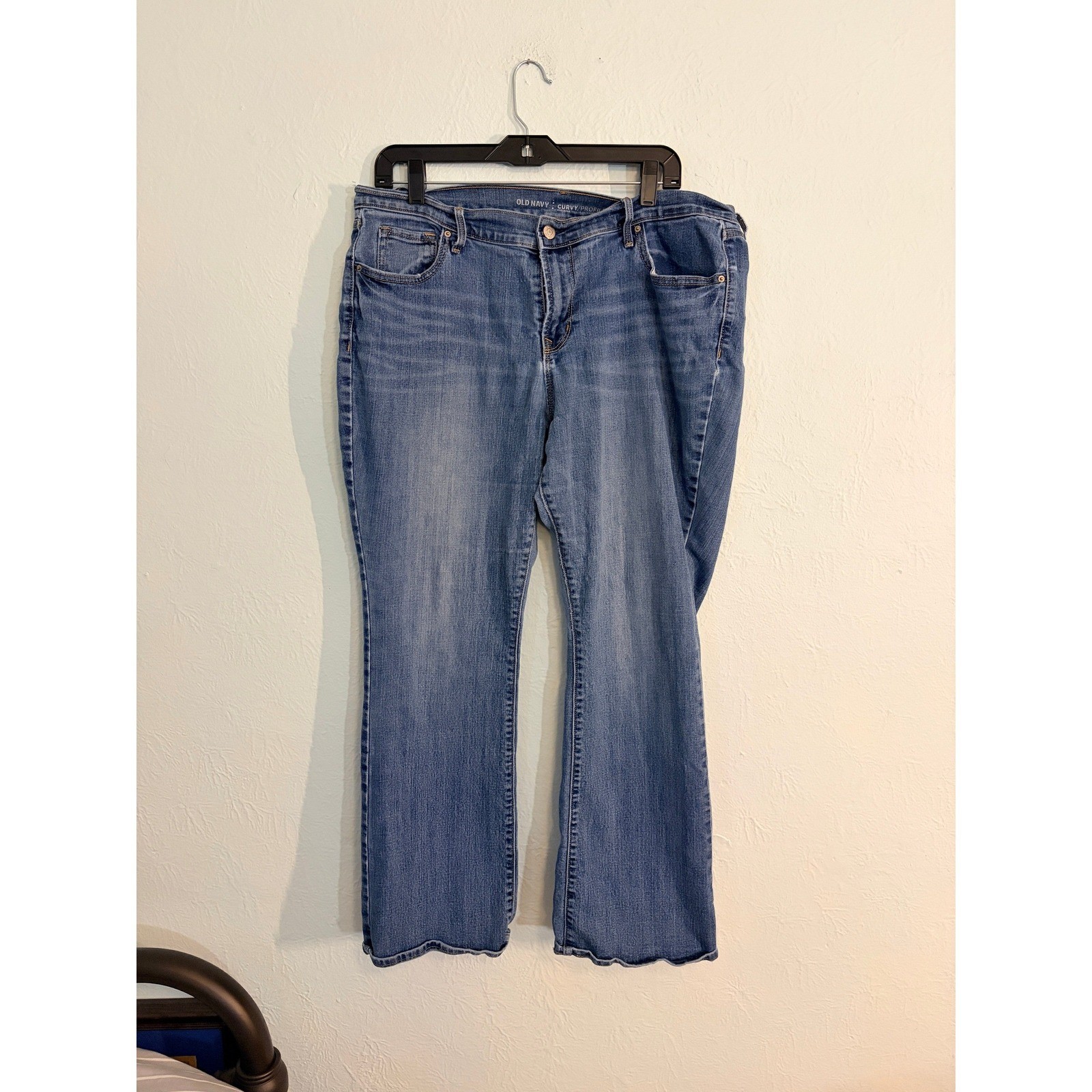Old Navy Curvy Profile Cropped Kick Flare Jeans 16 Back to School Festival