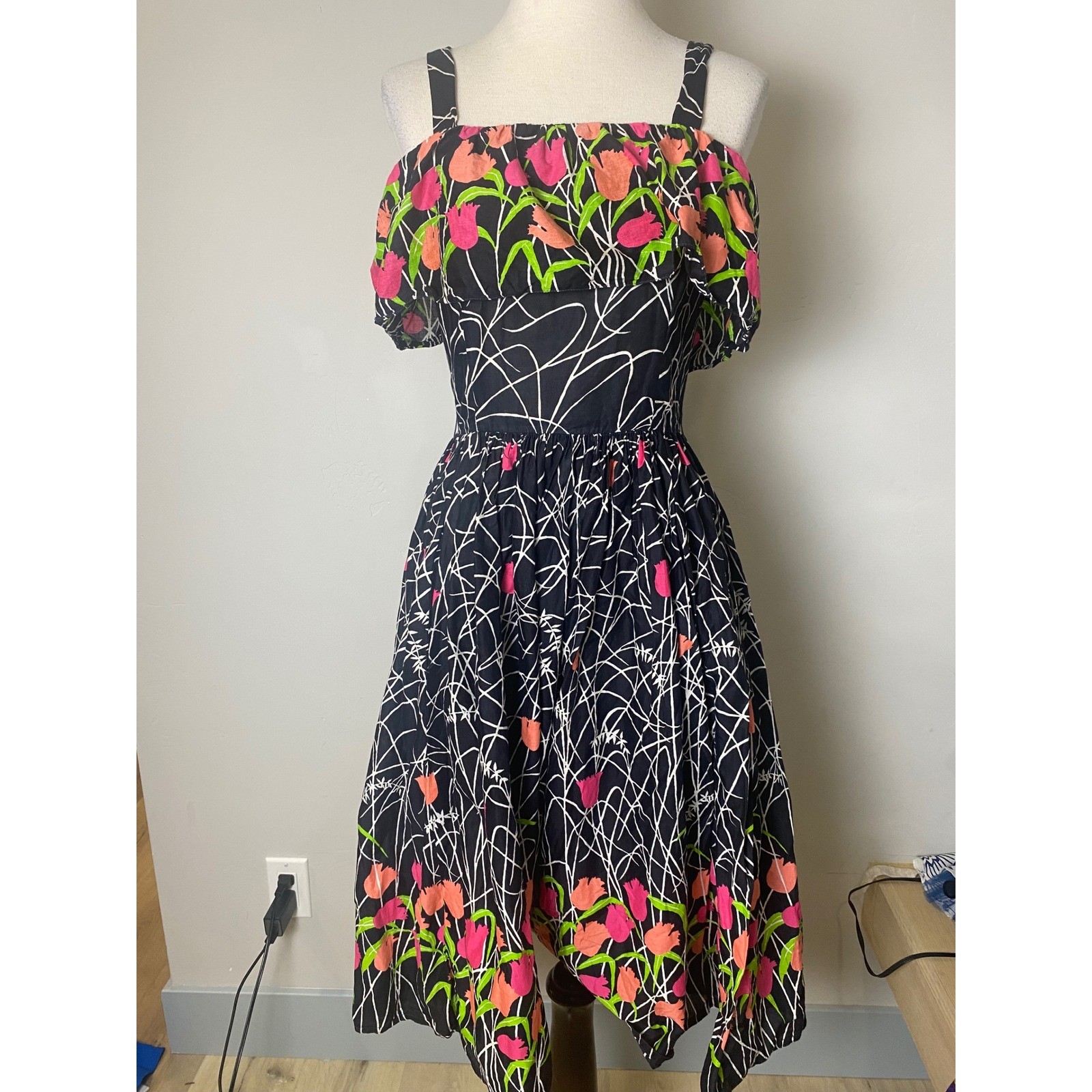 Star of Siam Vintage Tulip Print Cotton Dress Hand Tailored Bangkok Black Pink 8