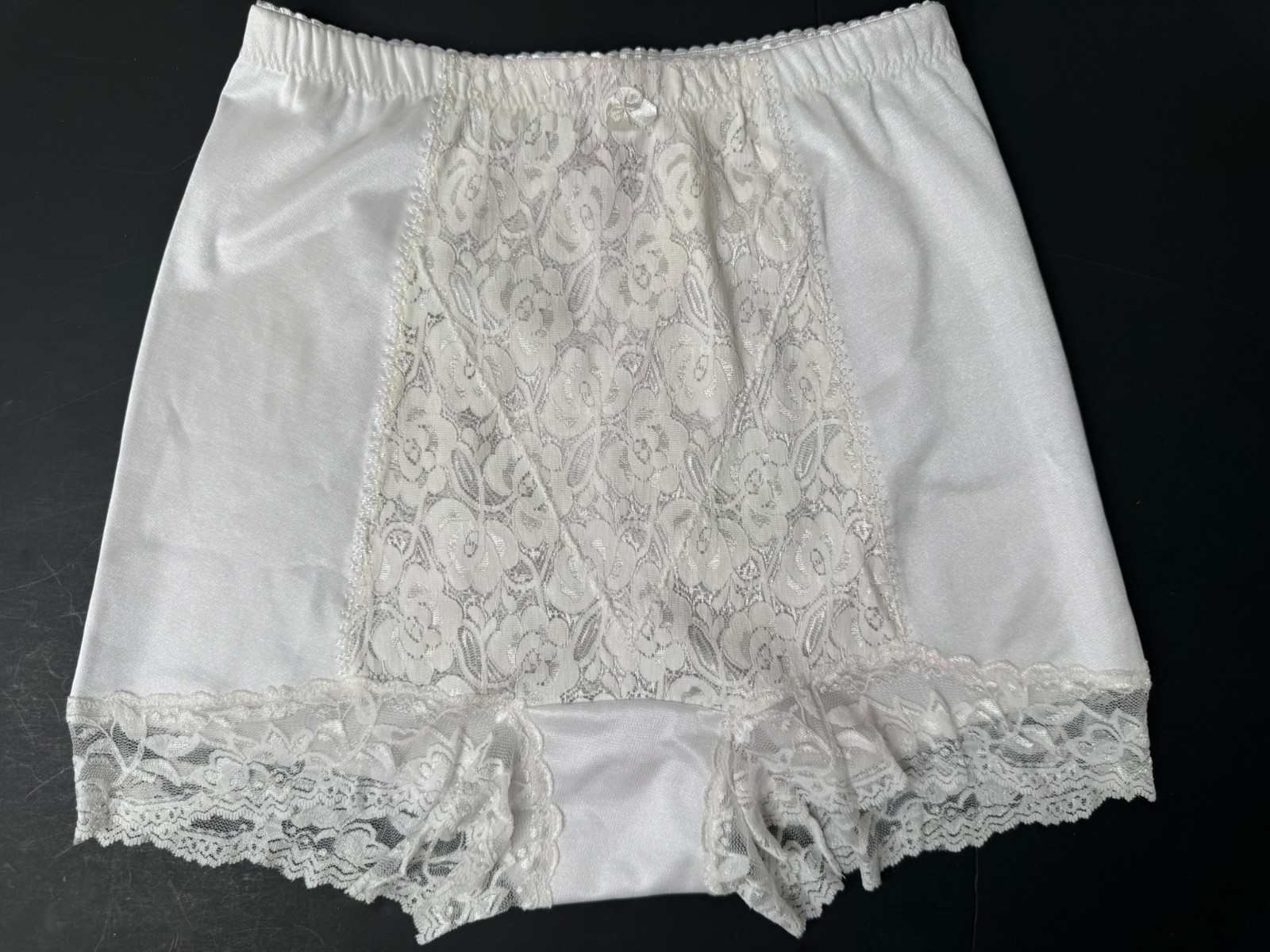 Shear Shapewear Vintage Retro Pin-Up High Waist Shiny Panties White Med