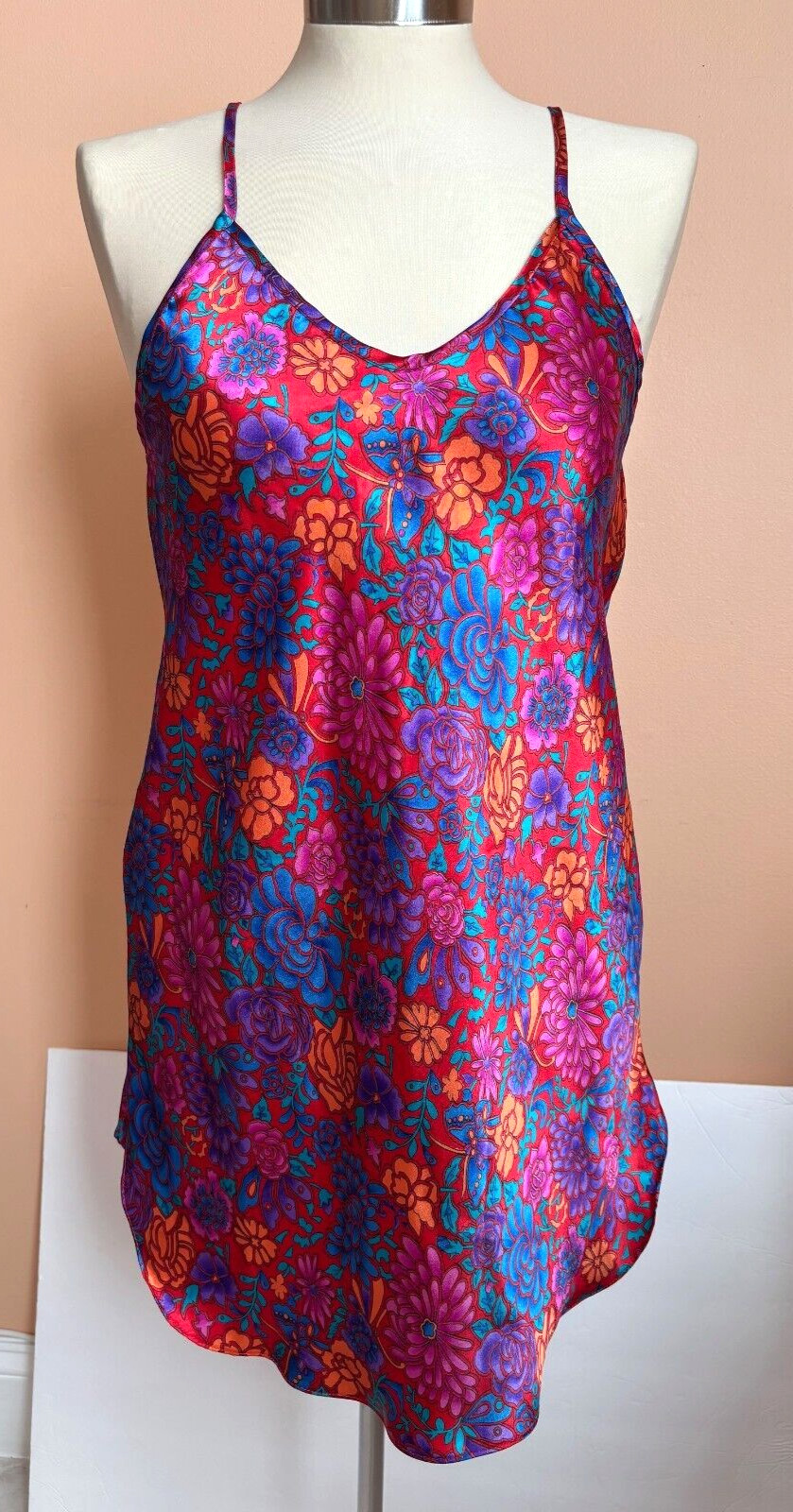 LA INTIMATES Beaux Reves Nightgown Satin Floral Red Purple Blue Vintage Medium