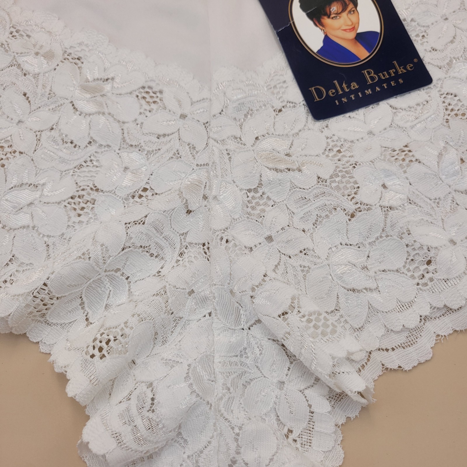 Vtg DELTA BURKE Lace Satin Polyester 7/Lrg Cheeky White Boy Short Panties