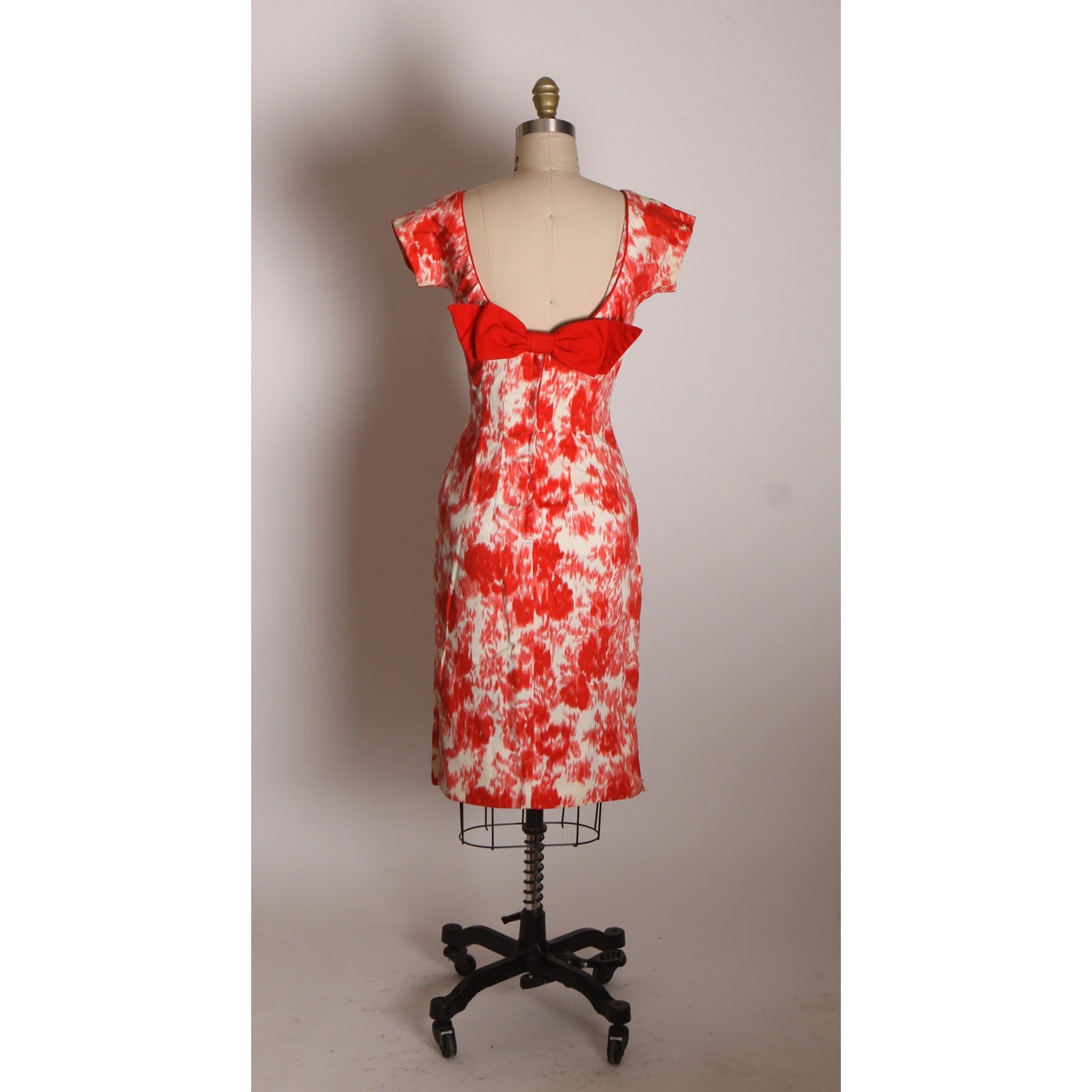 1950s Coral Red Orange Pink White Abstract Short Sleeve Wiggle Dress