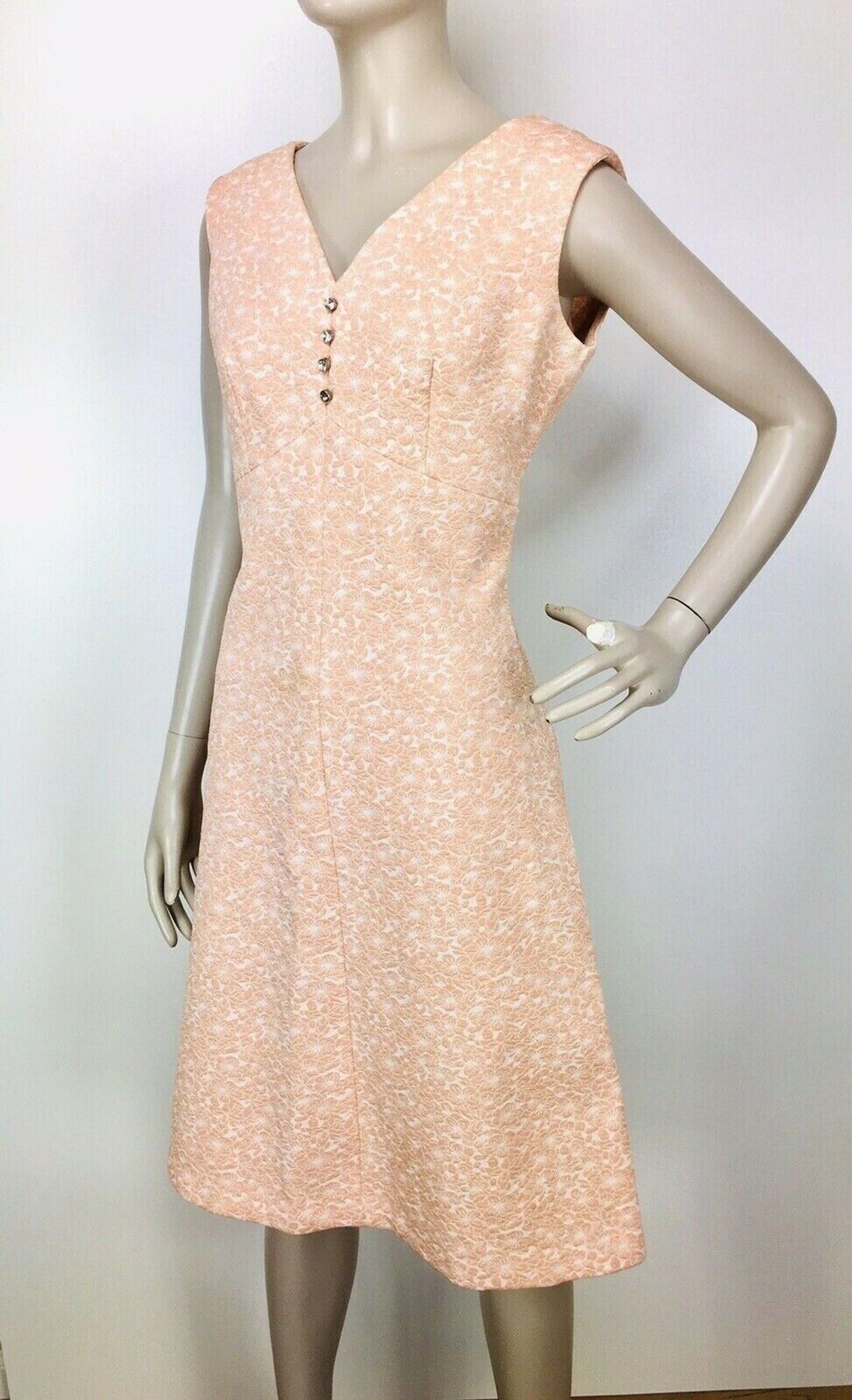 Vintage 60s Peach Floral Jacquard Sleeveless Shift Hostess Dress Bleeker Street