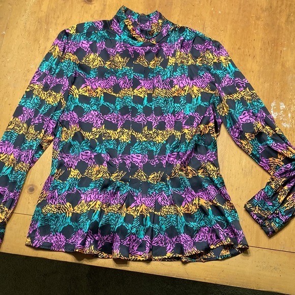 Lloyd Williams 100% Silk Blouse Vintage Abstract Animal Print Mock Neck Festival
