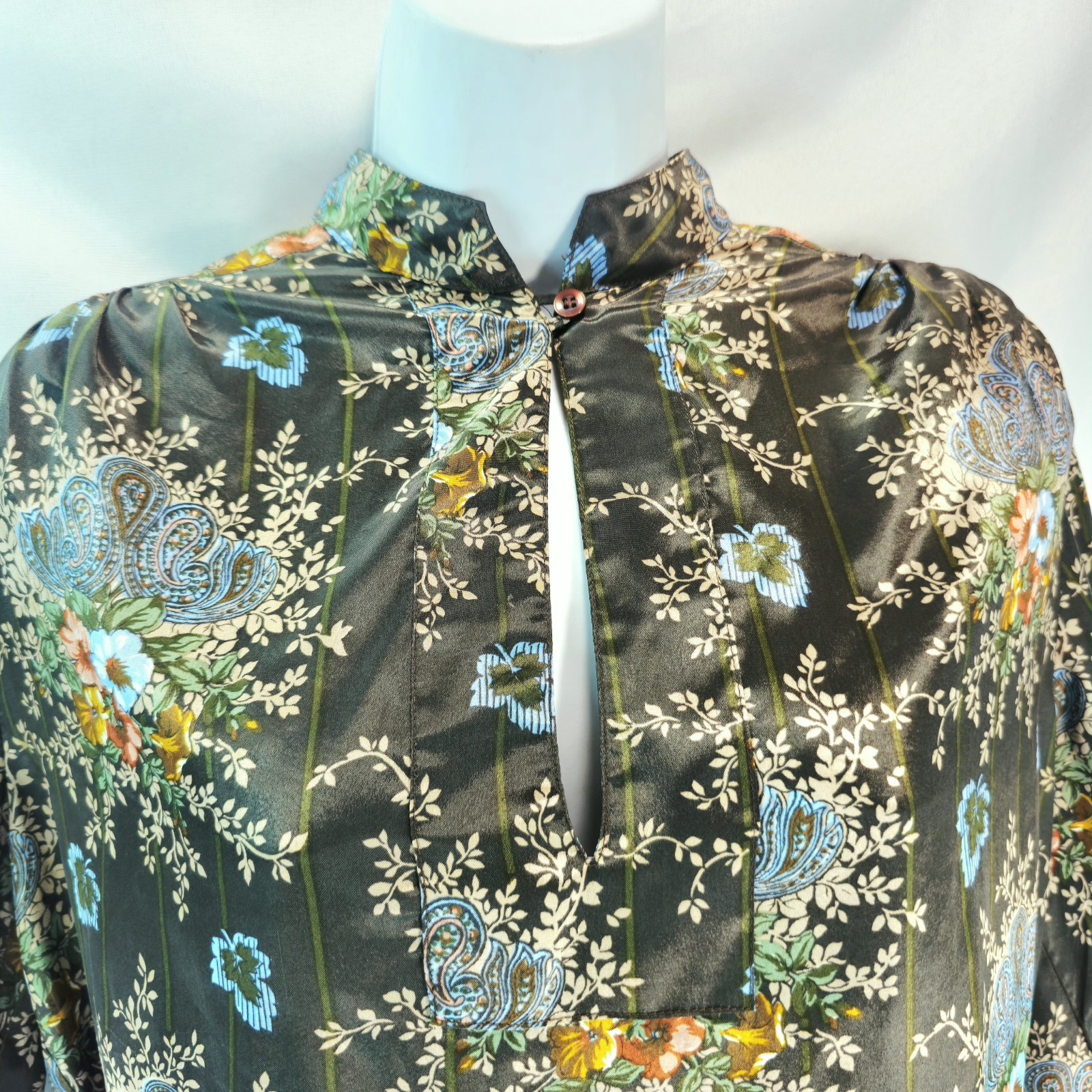 VTG 70’s Lady Manhattan Brown Paisley & Floral Blouse Sz 12 Replique Collection