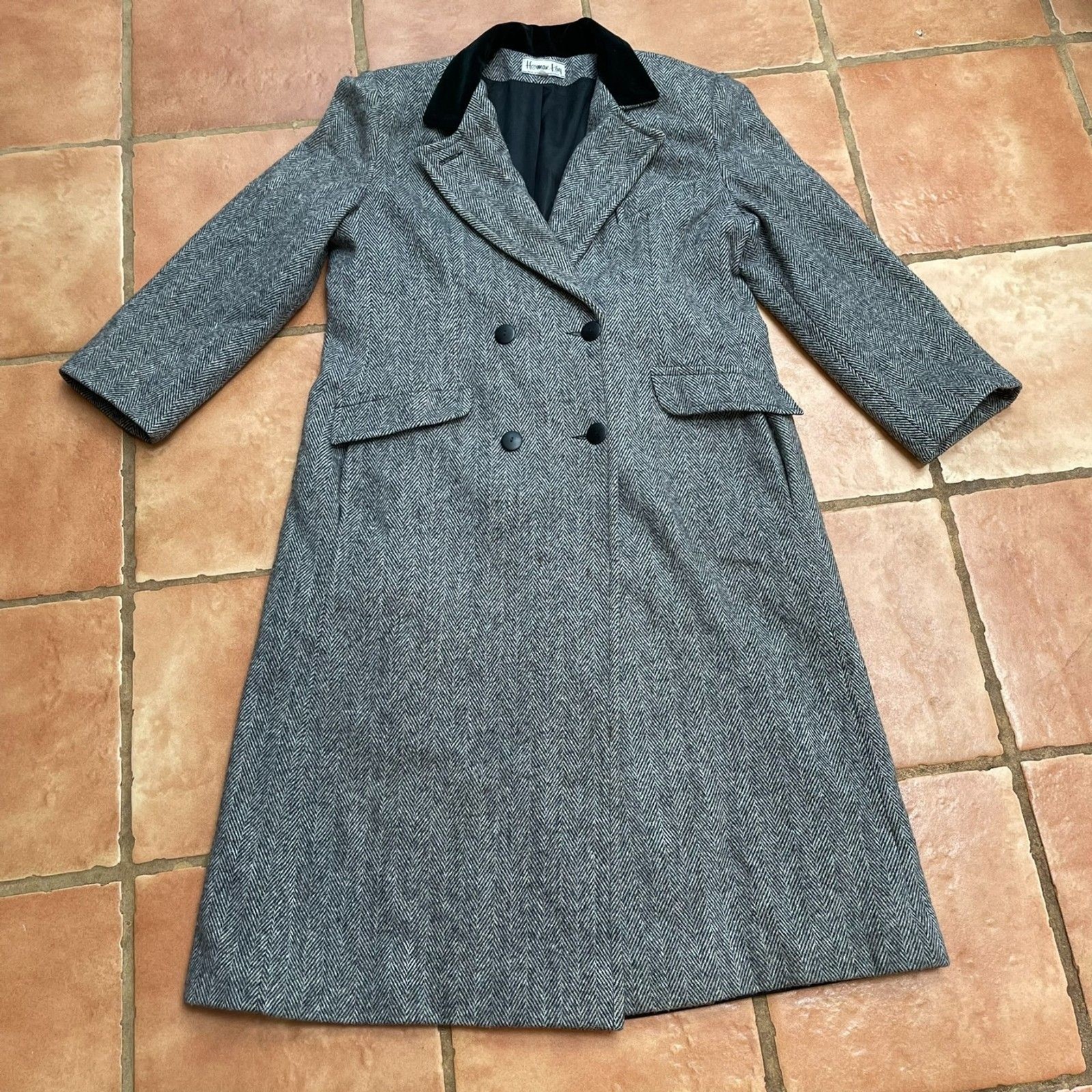 Herman Kay Vintage Double Breasted Wool Gray Herringbone Peacoat Velvet Collar12