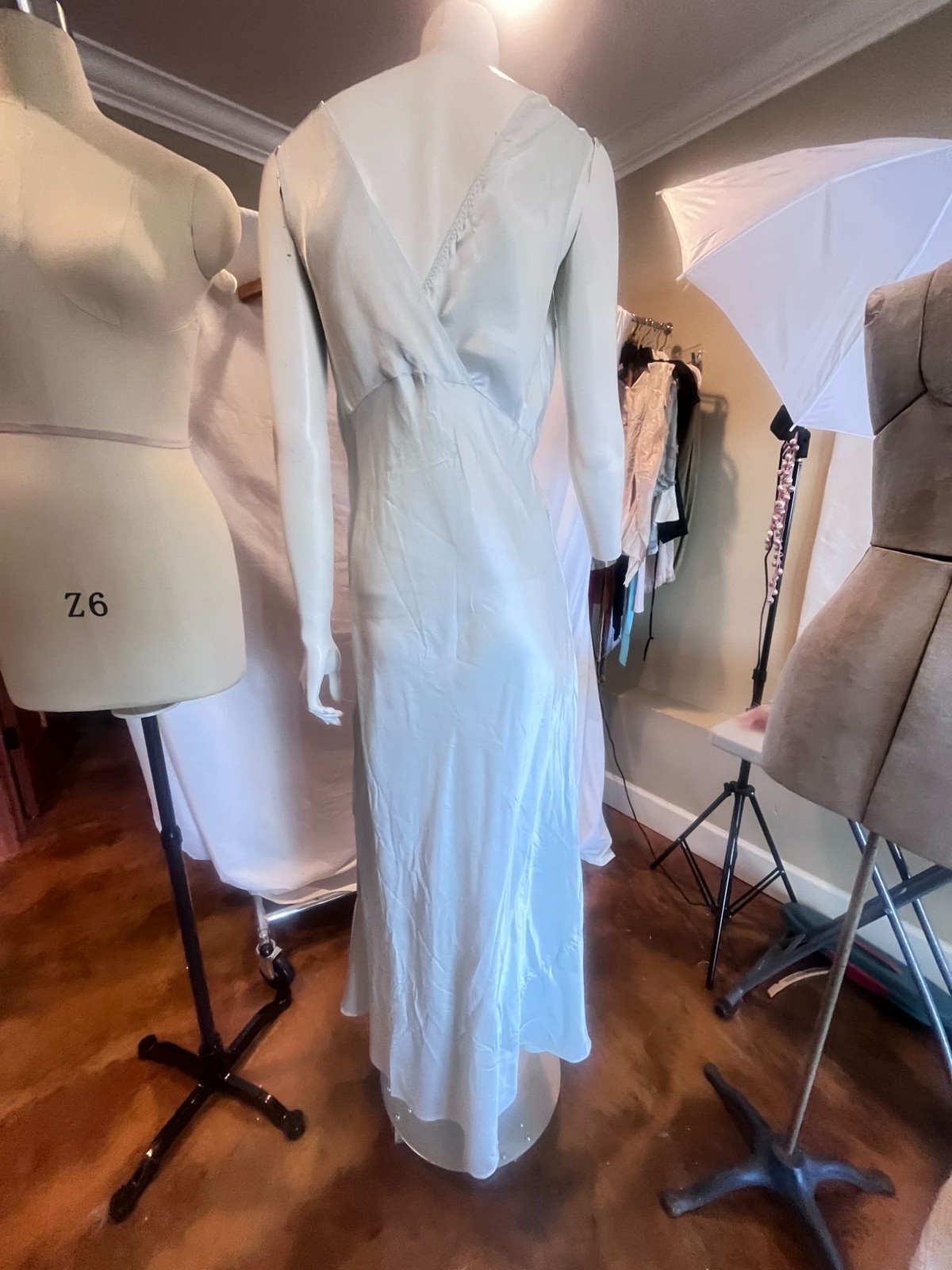 Vintage Princess Paramount Ice Blue Satin Bias Cut Gown Nightgown Size 40
