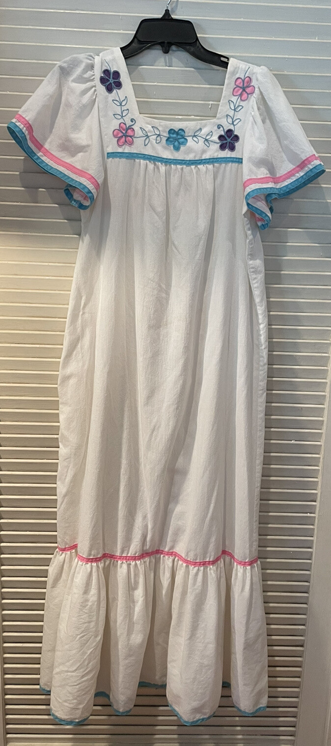 It’s A Charm Dress Womens Medium White Maxi Hippie BoHo Cottagecore USA Vintage