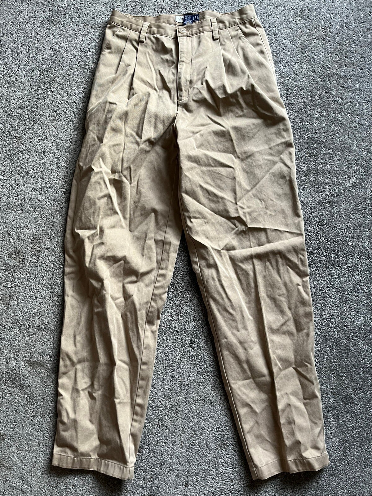 Gap Khakis 10 Long Classic Fit Pleated Wrinkle Resistant Cotton