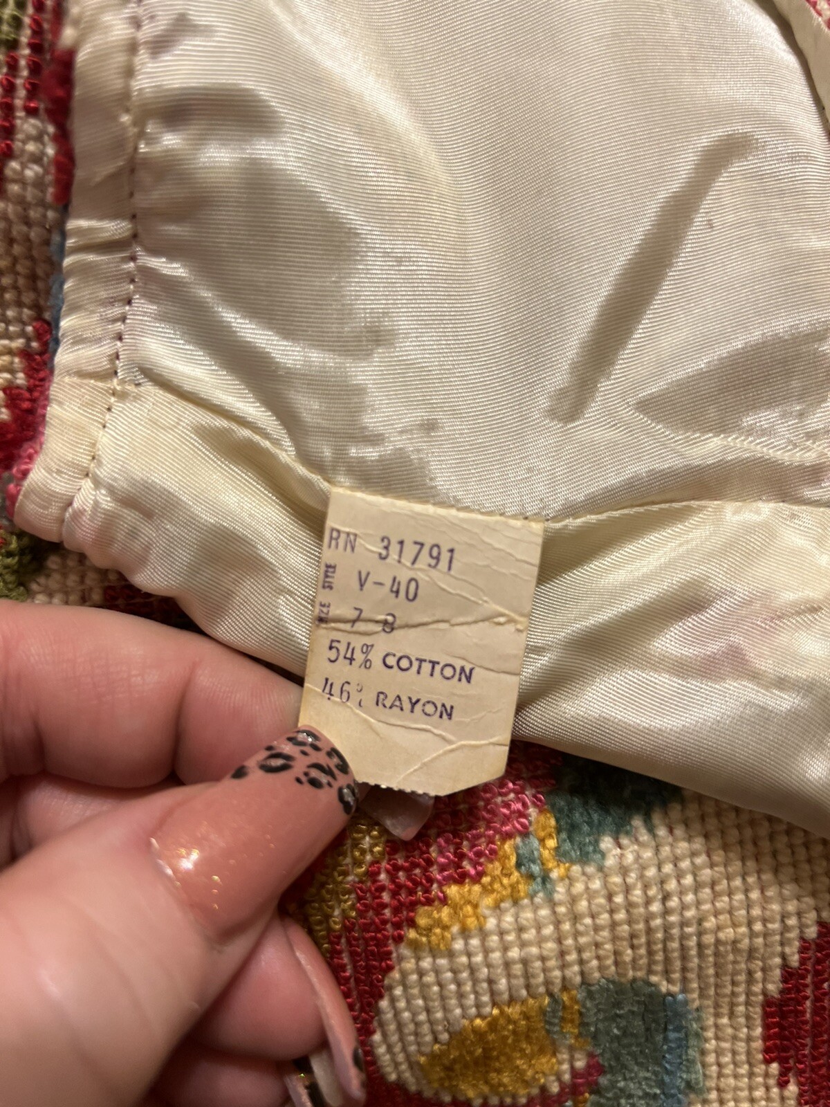 VINTAGE 70’s TAPESTRY OPEN VEST SIZE 7-8 TUNIC LINED SLEEVELESS HIPPIE RARE FIND