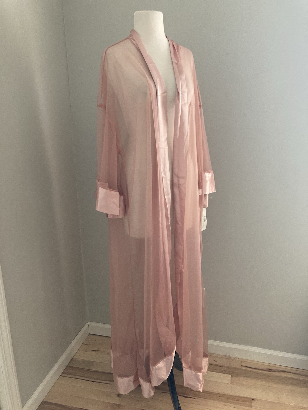NEW Vintage Petra Womens’ Sheer Nylon Pink Robe Satin Trim Shawl 1X