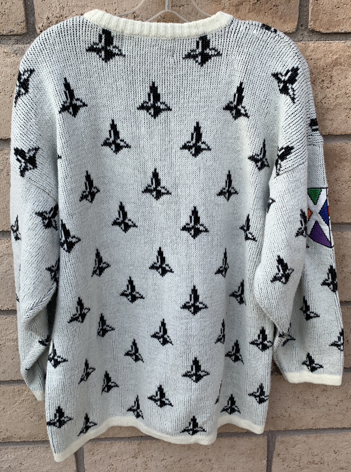 Vintage 1980s Kitty Hawk Heraldic Crest Acrylic Knit Sweater Size S Oversized