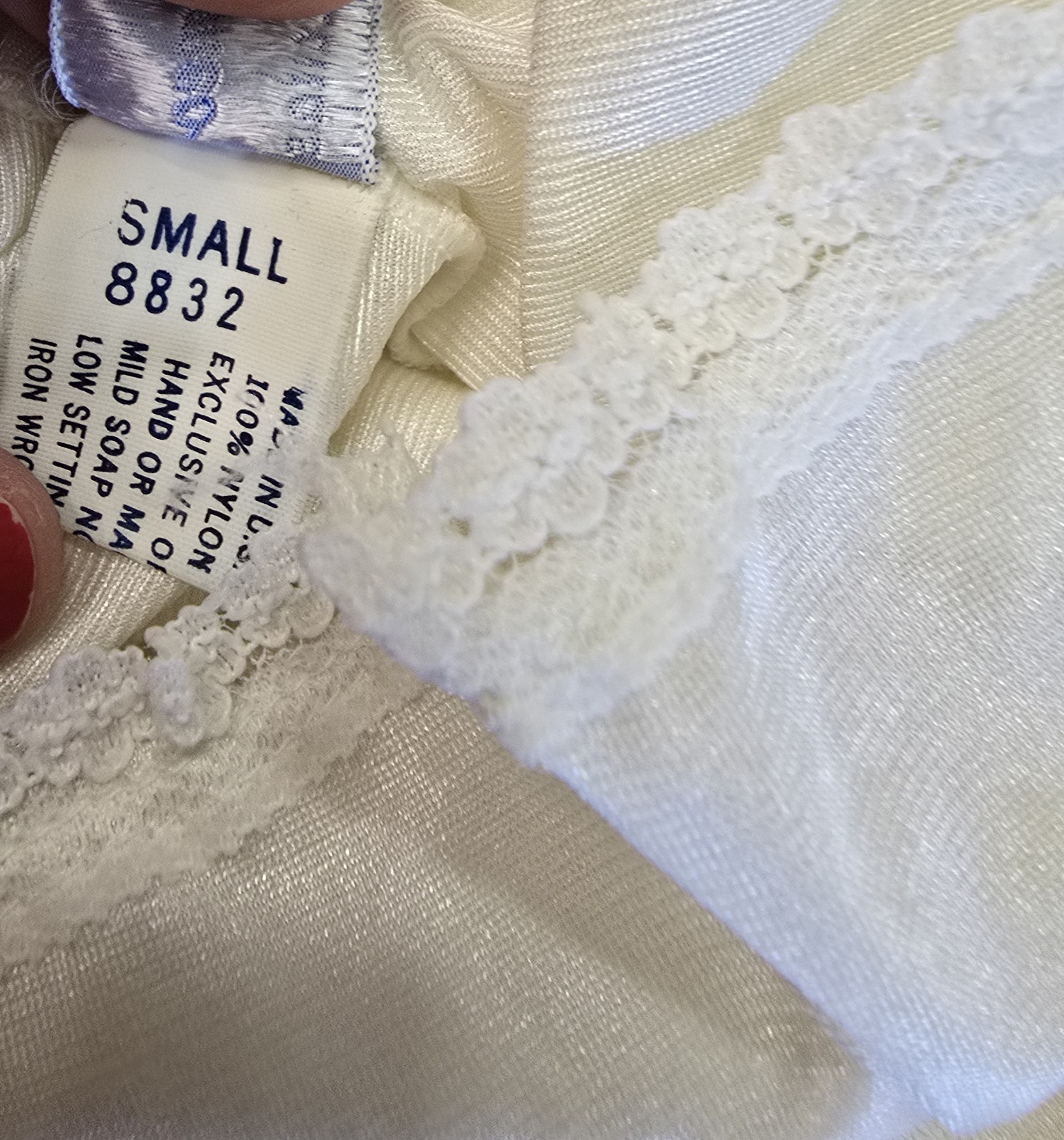 Vintage EUC Lady Cameo Dallas White Satin Bridal Slip Size Small