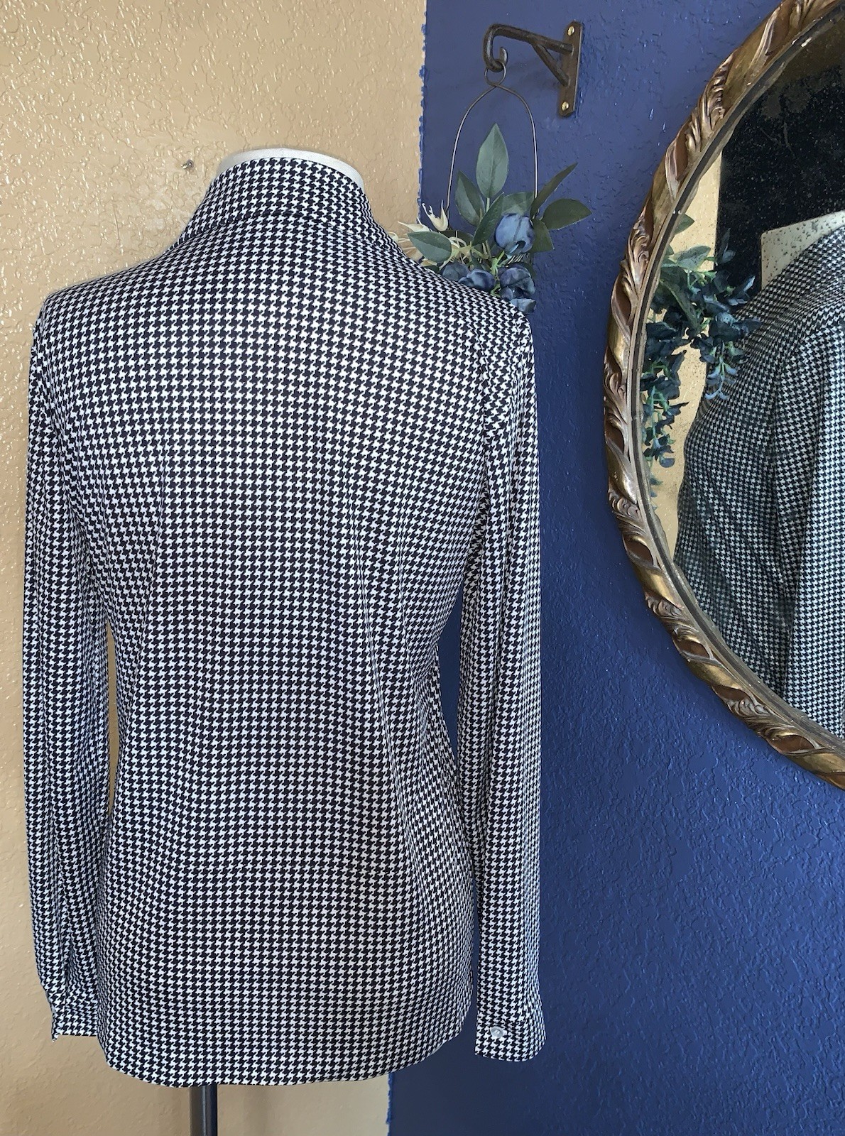 B6 80s Black White Houndstooth Button Front Blouse Long Sleeve Collared MEDIUM