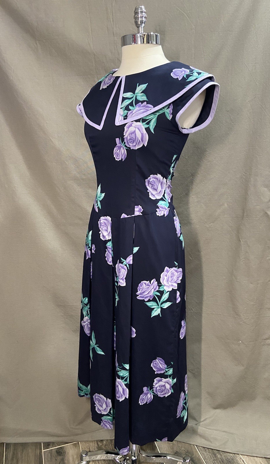 Vintage 1980’s Kathryn Conover Saks Fifth Avenue Navy Purple Floral Dress NWT