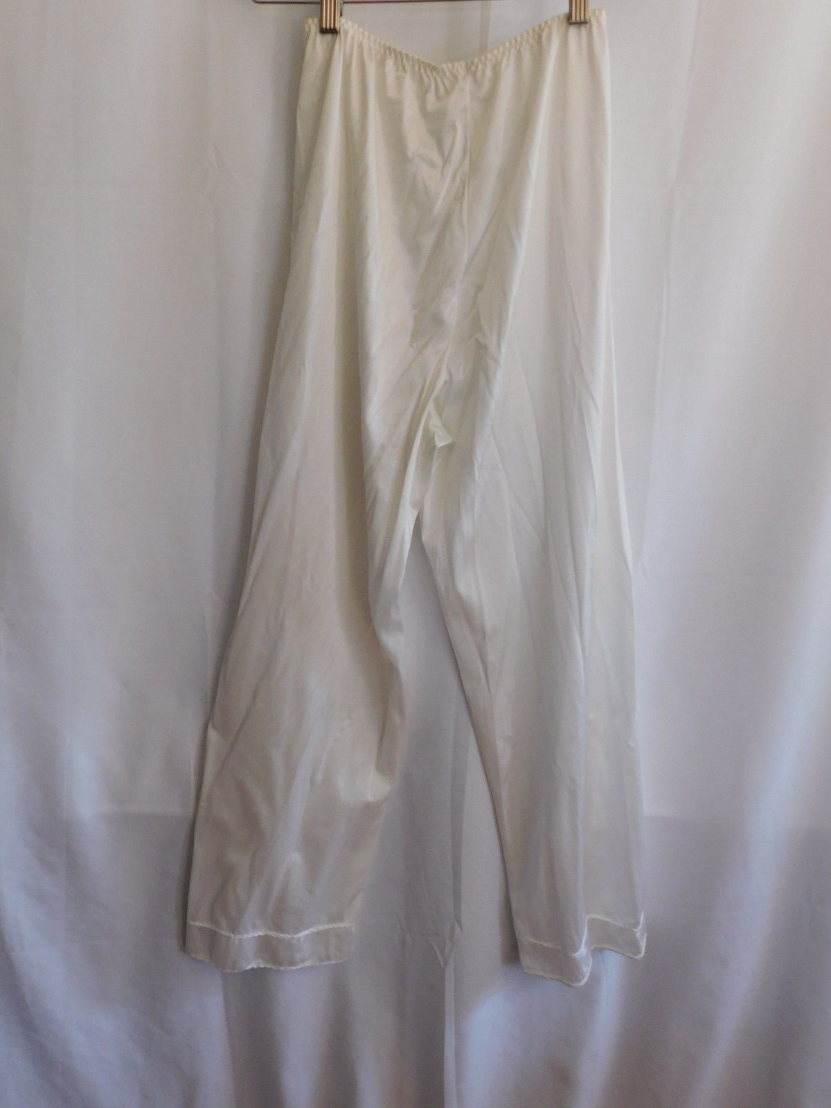 Wondermaid Pant Slip Women’s White Style 1901 Size Medium