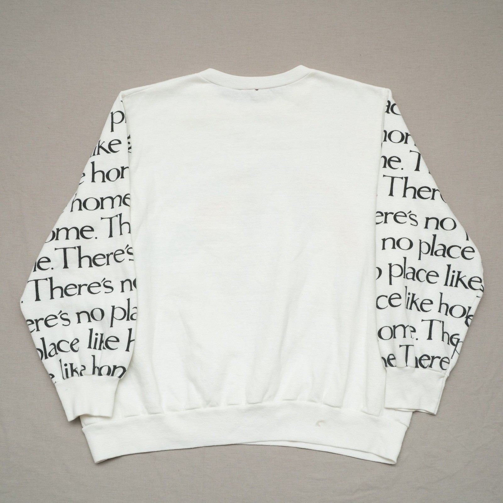 Vintage 80s Wizard of Oz No Place Like Home AOP Sleeve Print Glitter Sweatshirt