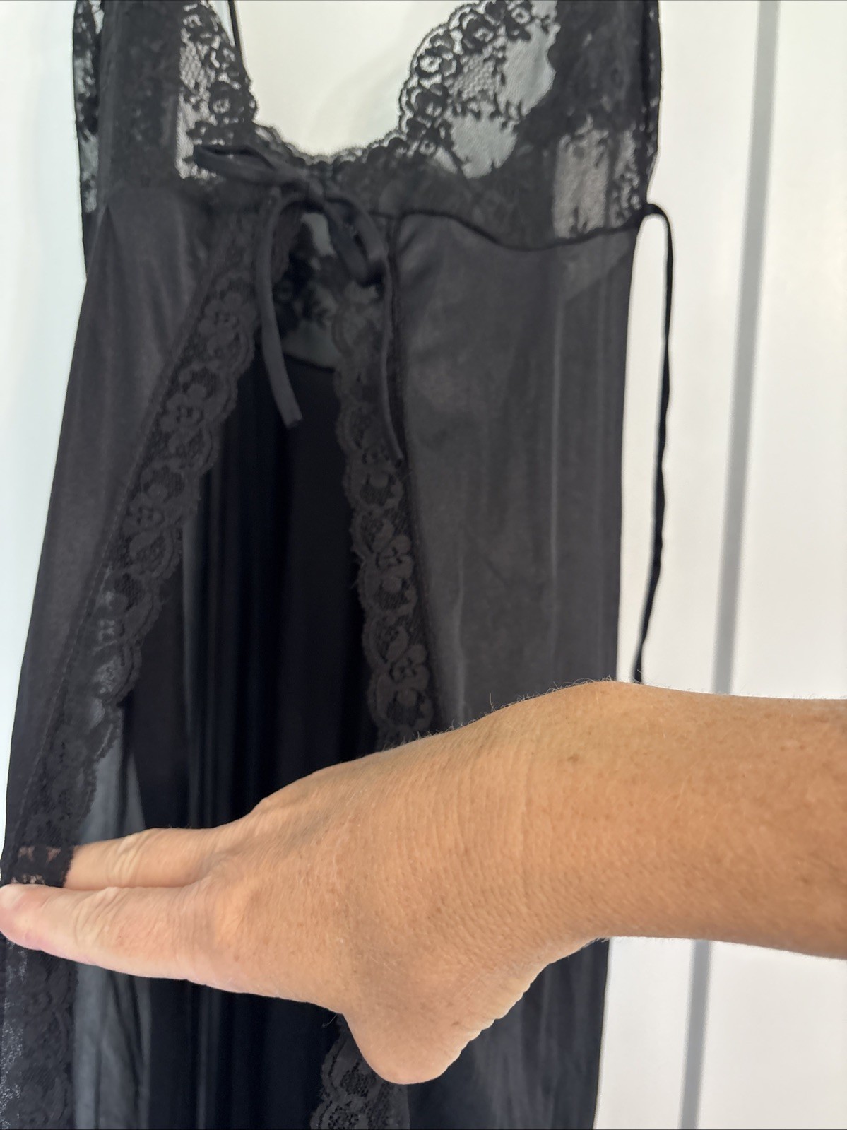 Vintage Pandora Lingerie by Chic Nightgown & Robe Open Tie Front Lace Romantic