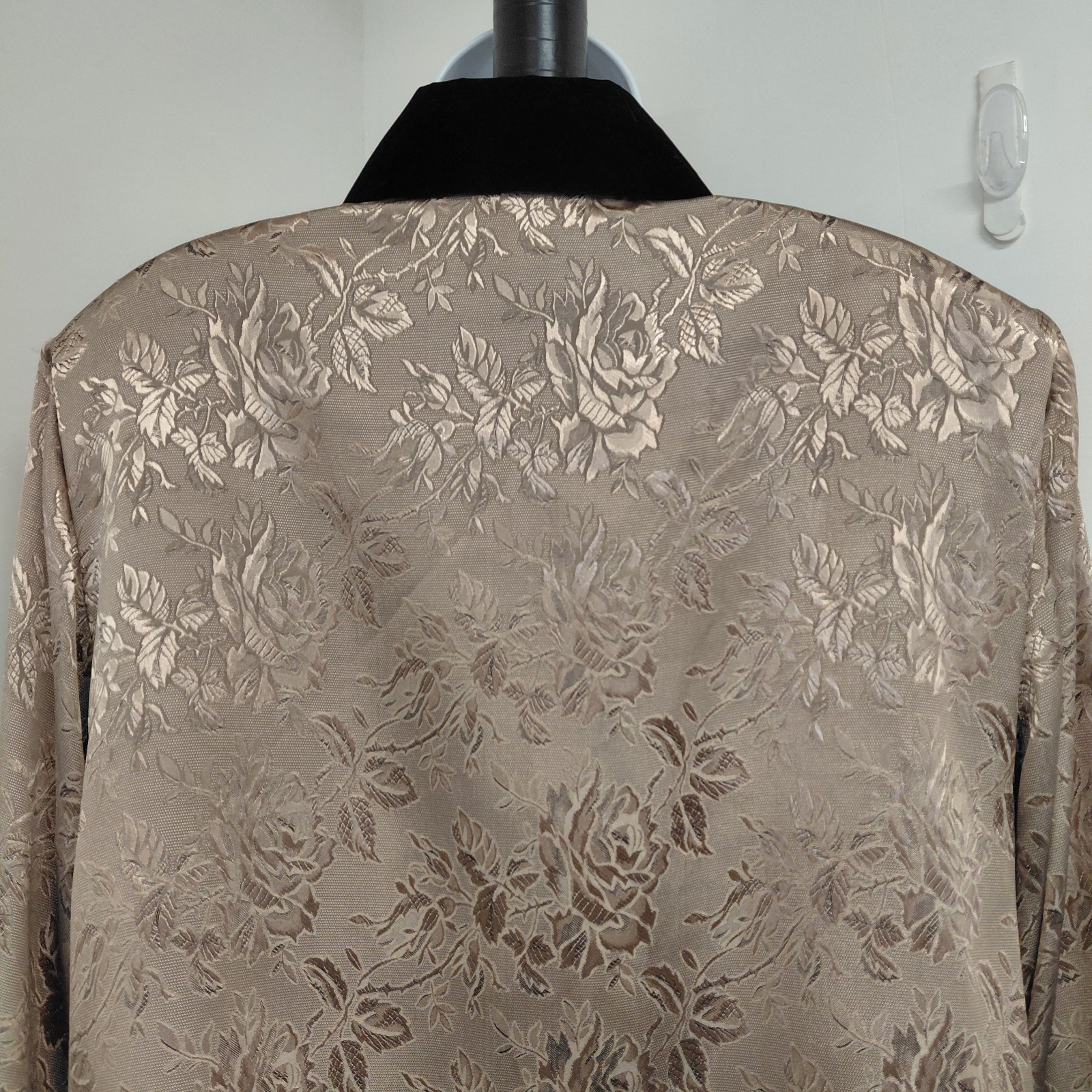 Susan Hutton Blouse Womens Size 16W Gold Black Velvet Trim Button Up Long Sleeve