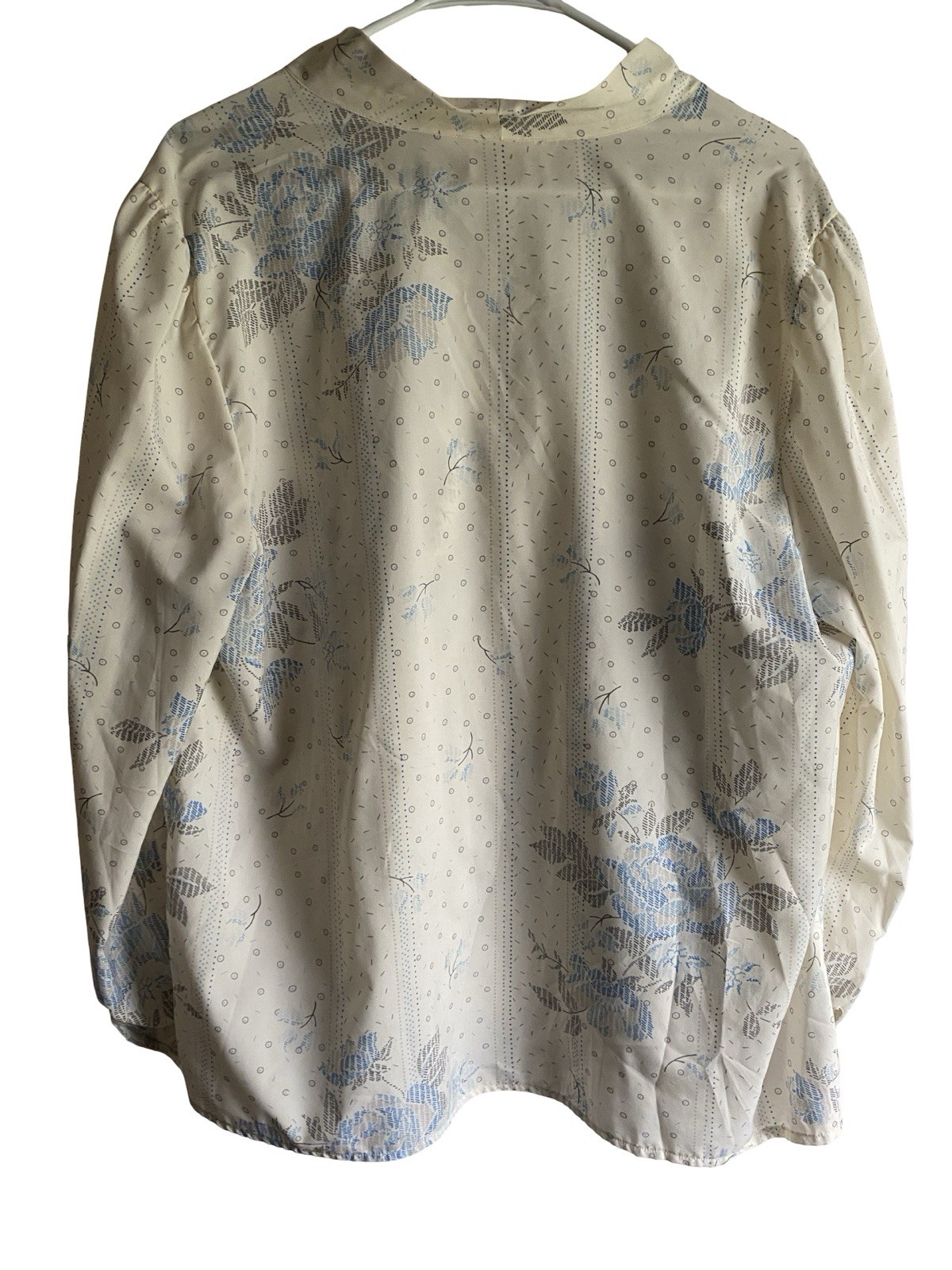 Vintage Ship ’n Shore Ivory/Blue Floral Tie Neck Blouse Size 38-M/L 80s 90s