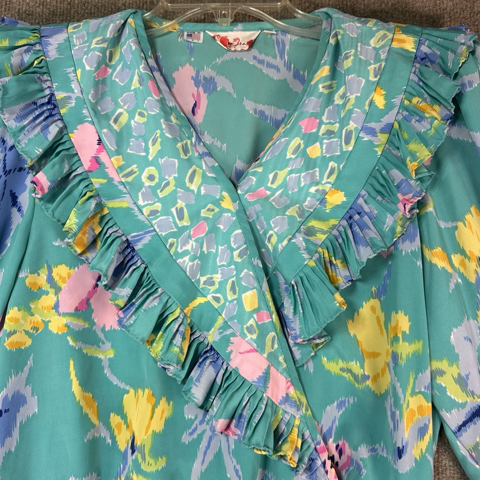 Susan Freis Sz L Blouse Resort Tropical Ruffle Vintage Smocking Floral Resort