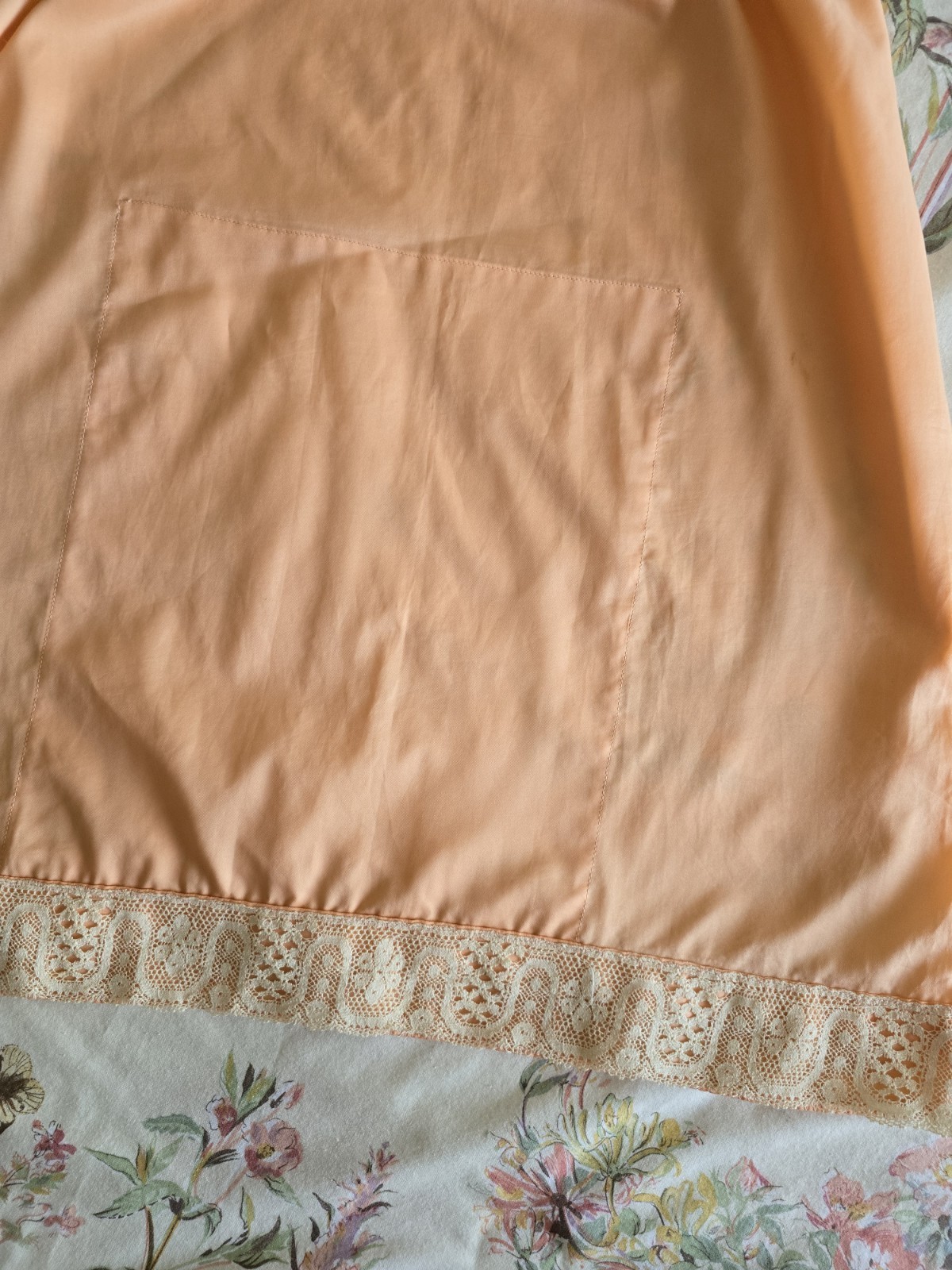 Vintage 1960s Peach Half Slip Skirt Womens XS Small Mid Century Burlesque Lace