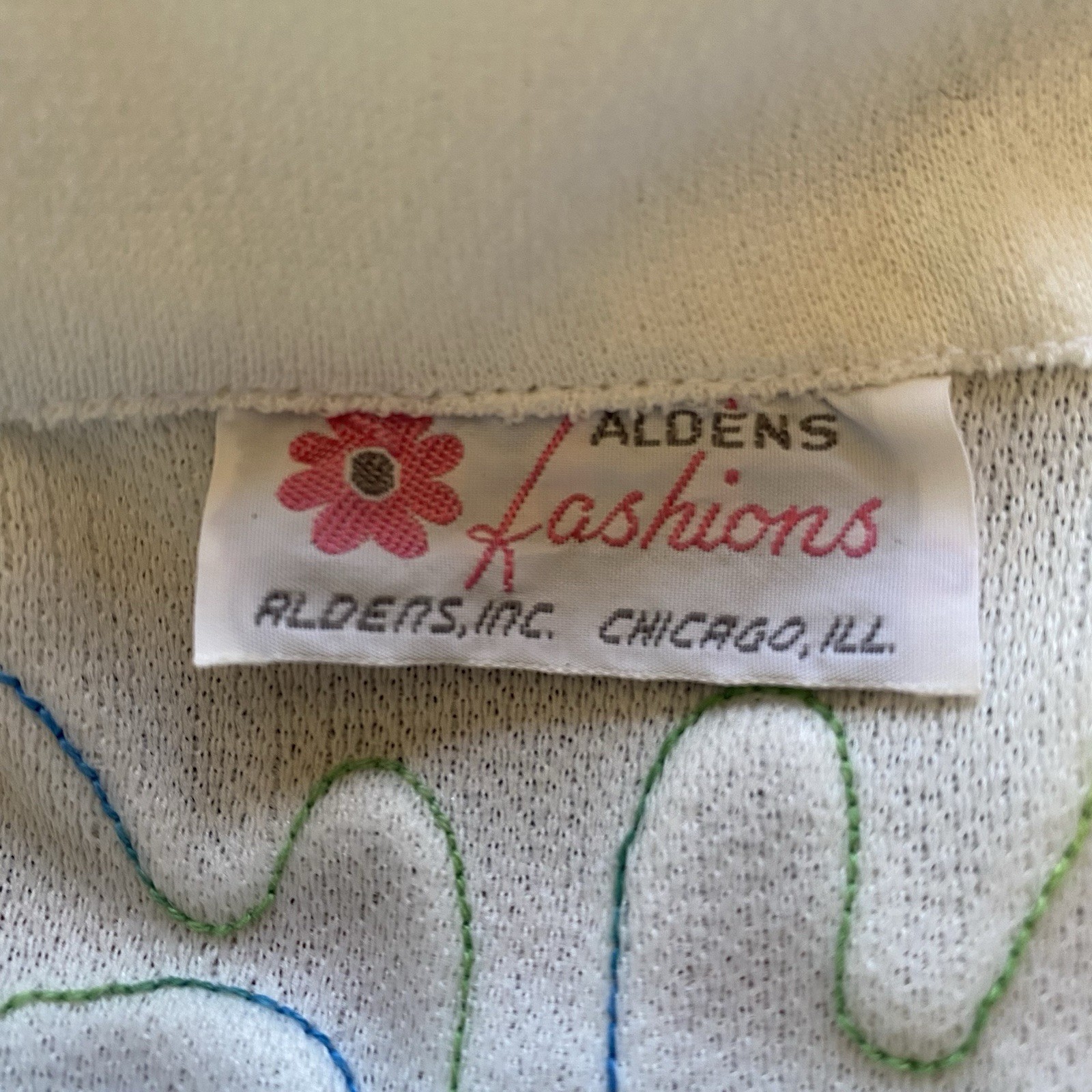 Vintage 1970’s Aldens Fashions Button Up Embroidered Button Up. Size S/M. Rare.