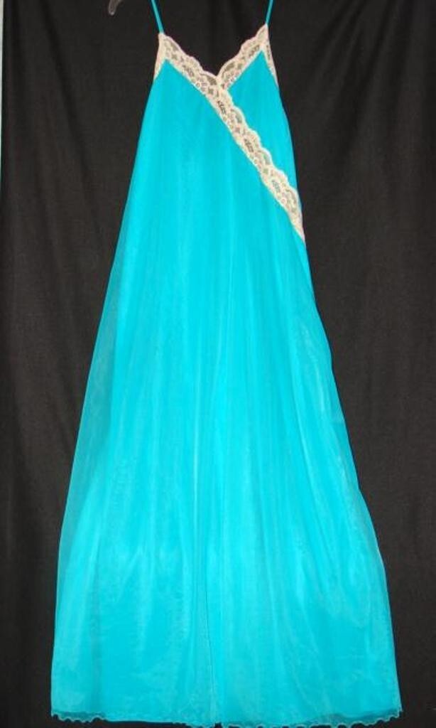 Vintage Intime California Sheer Chiffon 2 layer Nightgown Timeless design Gown M
