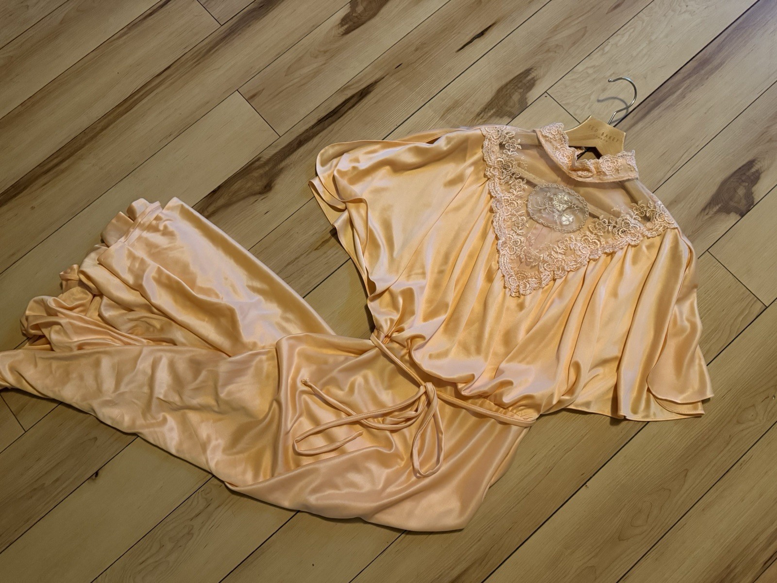 VINTAGE MONTGOMERY WARD Dress 1970s Belted Lace Apricot MAXI 17 18