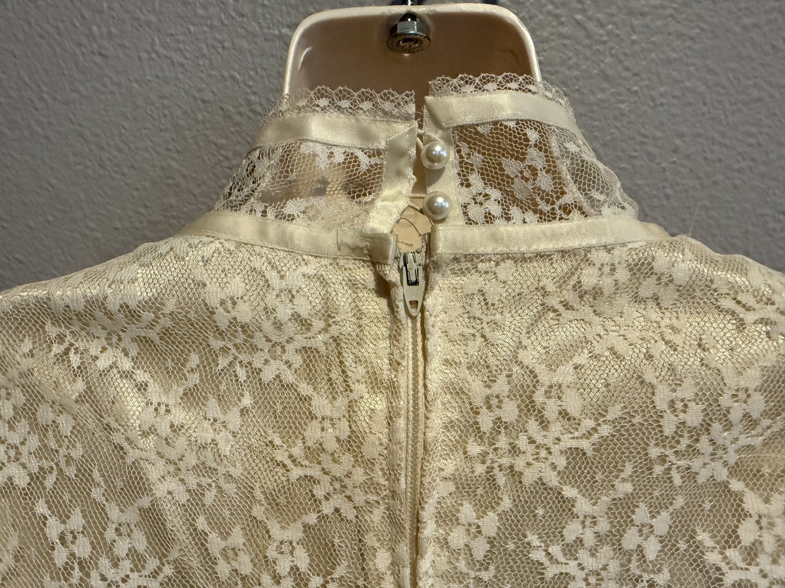 Women’s Vtg NIGHT MOVES Ivory/Beige Lined Long Sleeves Wedding Dress Size XS/S