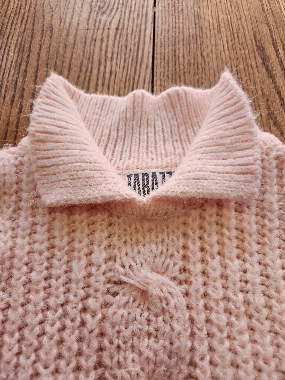 Vintage 80s Tarazzia Pink Cable Knit Sweater Acrylic Fuzzy Look Chunky Knit Med.